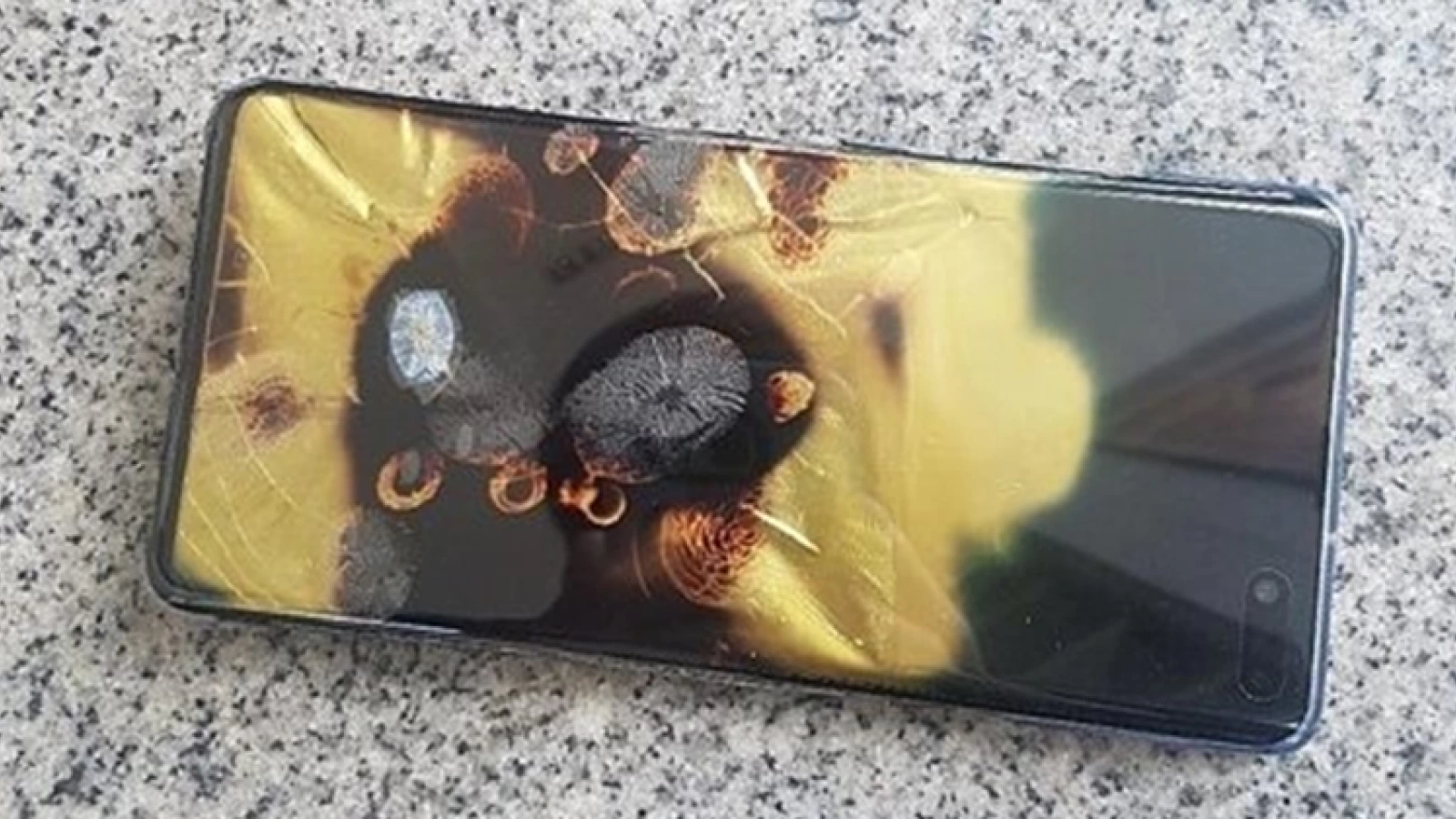 Noi probleme pentru Samsung! Galaxy S10 5G ia foc din senin și se ia în calcul supraîncălzirea