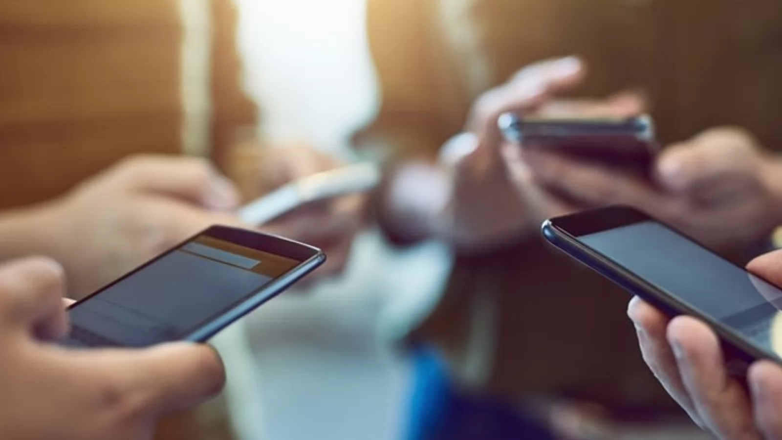 Livrările smartphone din China scad cu 30% în primul trimestru din 2019