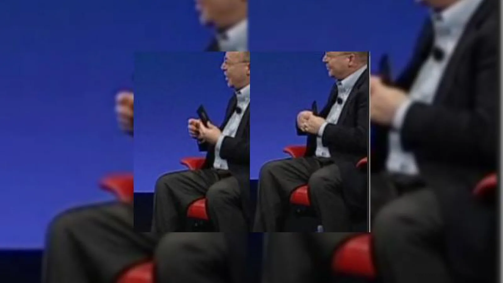 CEO-ul Nokia Stephen Elop surprins cu un telefon MeeGo nou În mână?