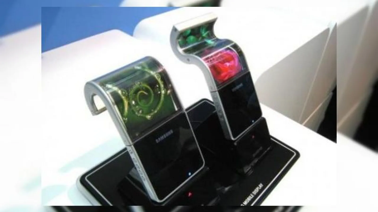 Telefoane cu ecran AMOLED flexibile din 2012! Samsung Începe producția În trimestrul 2 al anului viitor