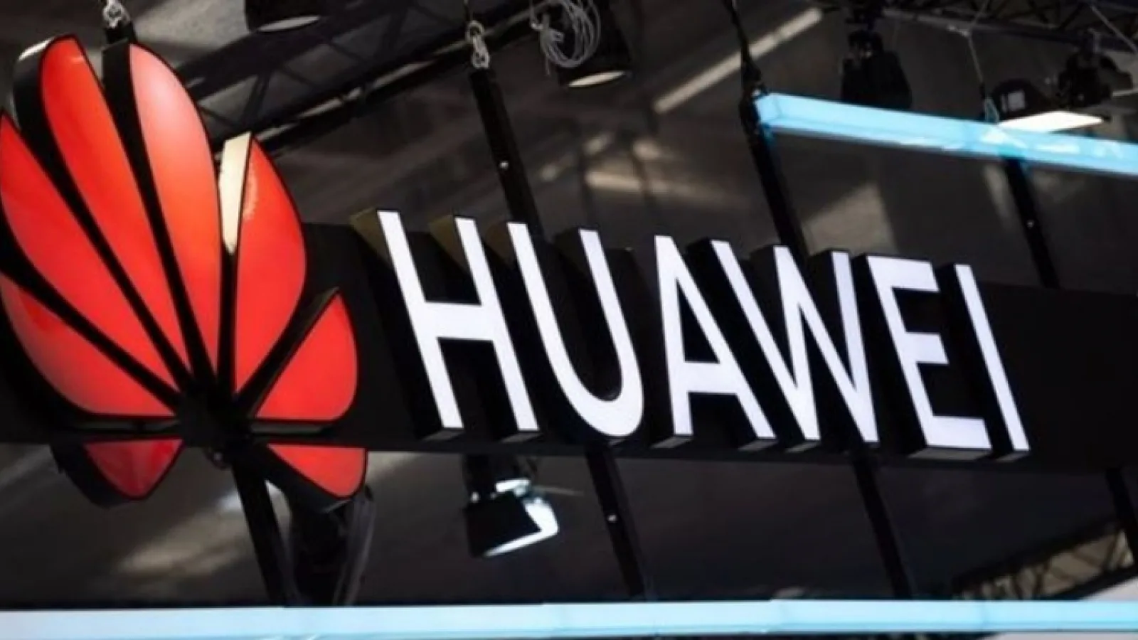 Huawei primește o licență temporară pentru a livra update-uri software Android către telefoanele din portofoliu
