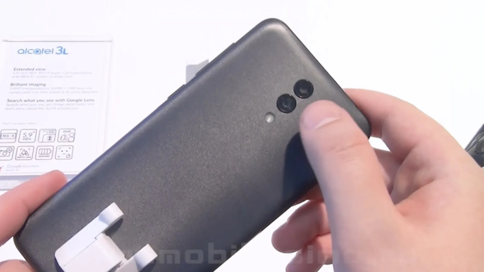 MWC 2019: Alcatel 3L - Prezentare hands-on pentru telefonul Android low cost, cu cameră duală, ecran mare (Video)