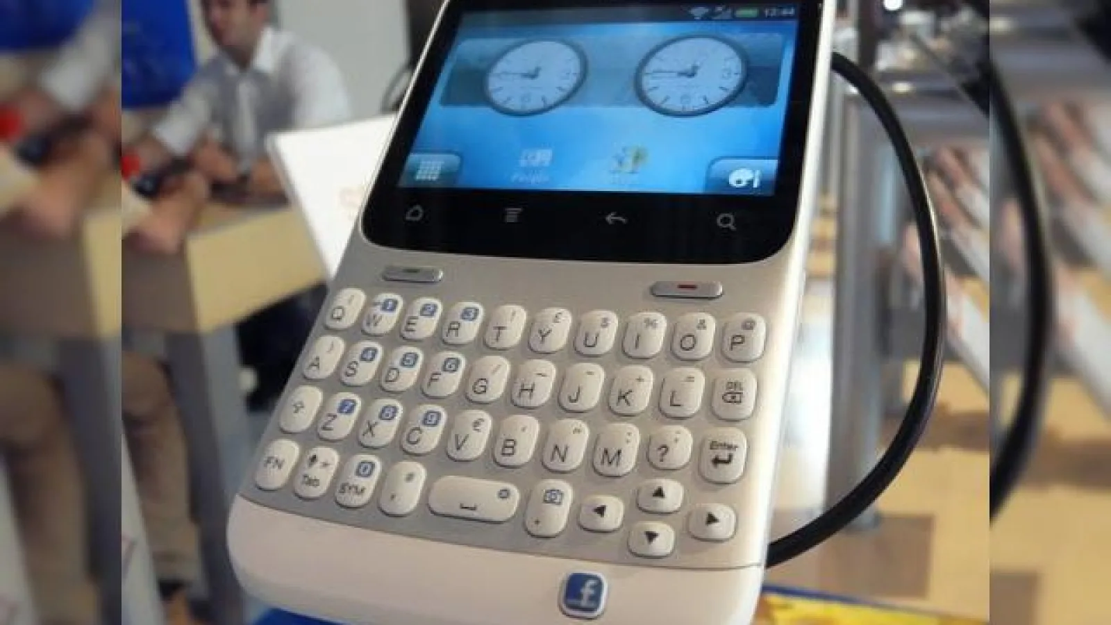 HTC ChaCha În primul său preview din România, la Mobilissimo.ro (Video)