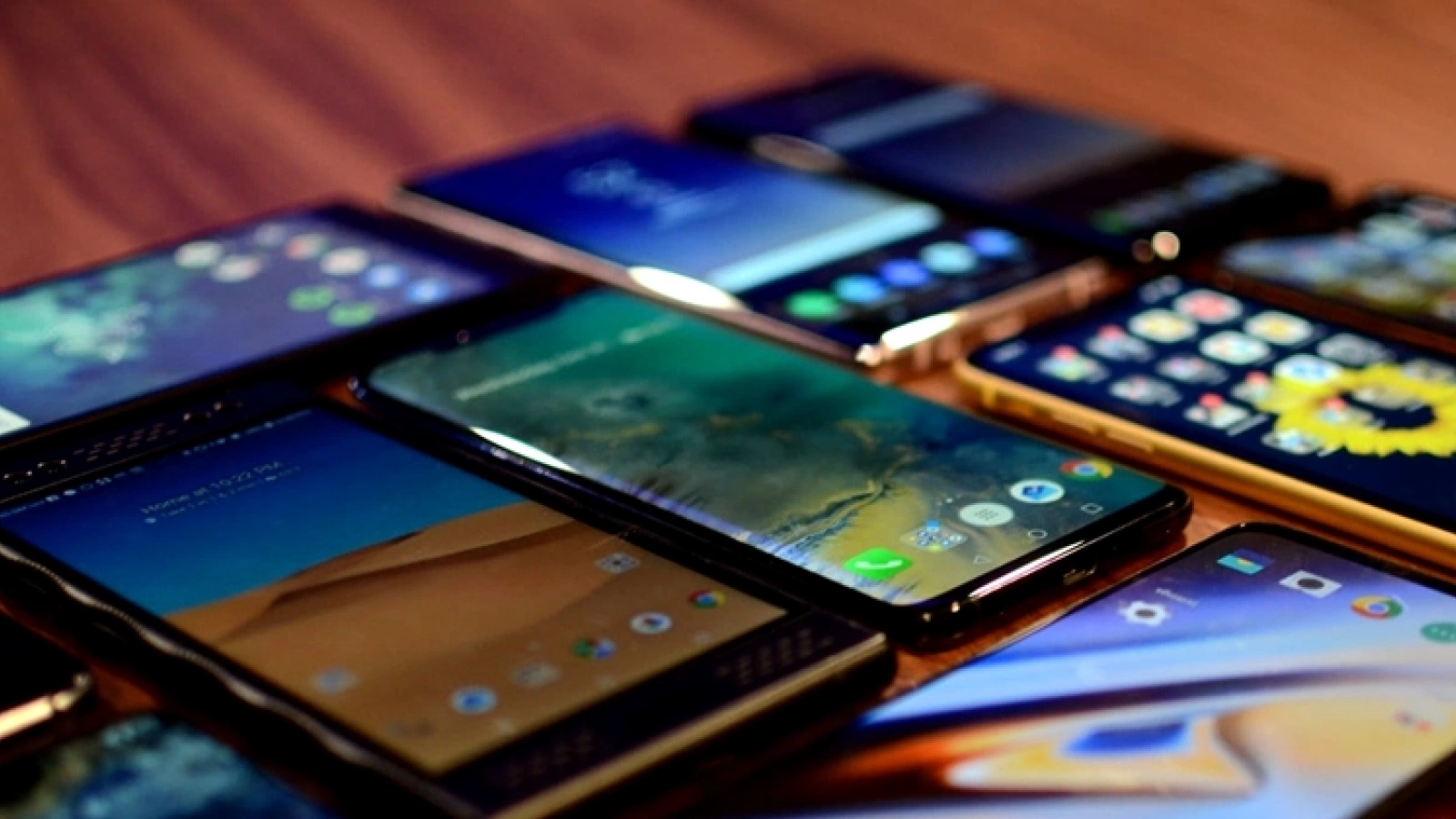 Livrările de smartphone-uri din primul trimestru al anului au scăzut cu 2.7%, Apple înregistrând cea mai mare depreciere la capitolul vânzări
