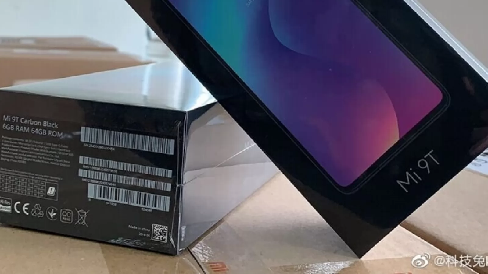 Fotografii ale cutiei în care sosește Xiaomi Mi 9T confirmă faptul că avem de-a face cu un rebranding pentru Redmi K20
