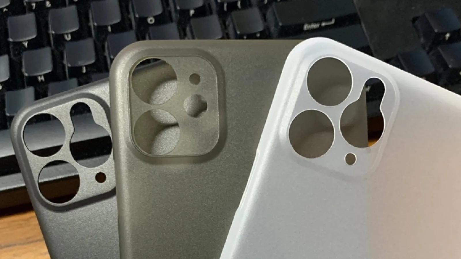 Noi huse destinate lui iPhone XI, XI Max și iPhone XR2 apar fotografiate online; Vedem accesorii mai bine lucrate