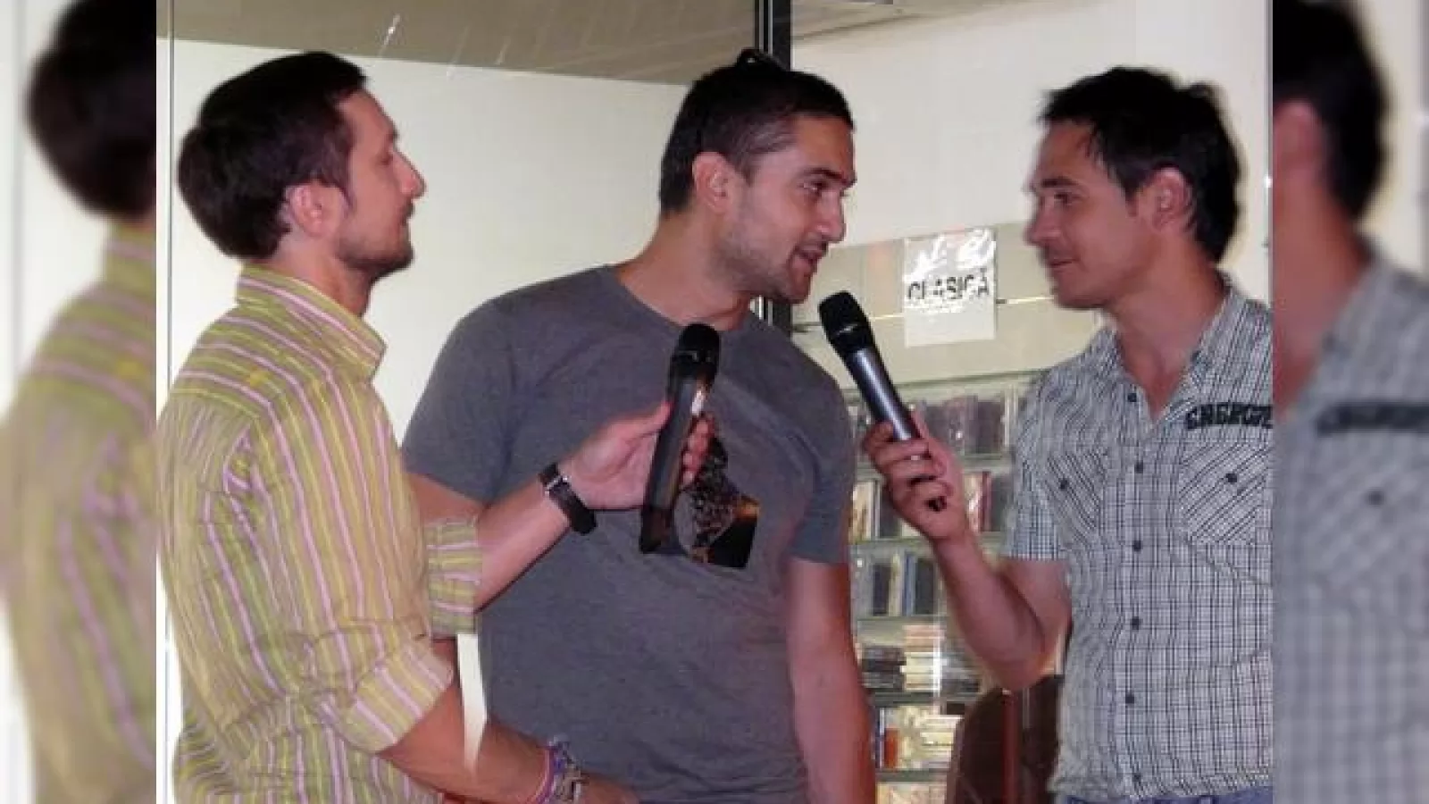 Despre Facebook și HTC ChaCha cu Răzvan și Dani, Julien Ducarroz (Orange) și Kostas Kastamonitis (HTC) - Video