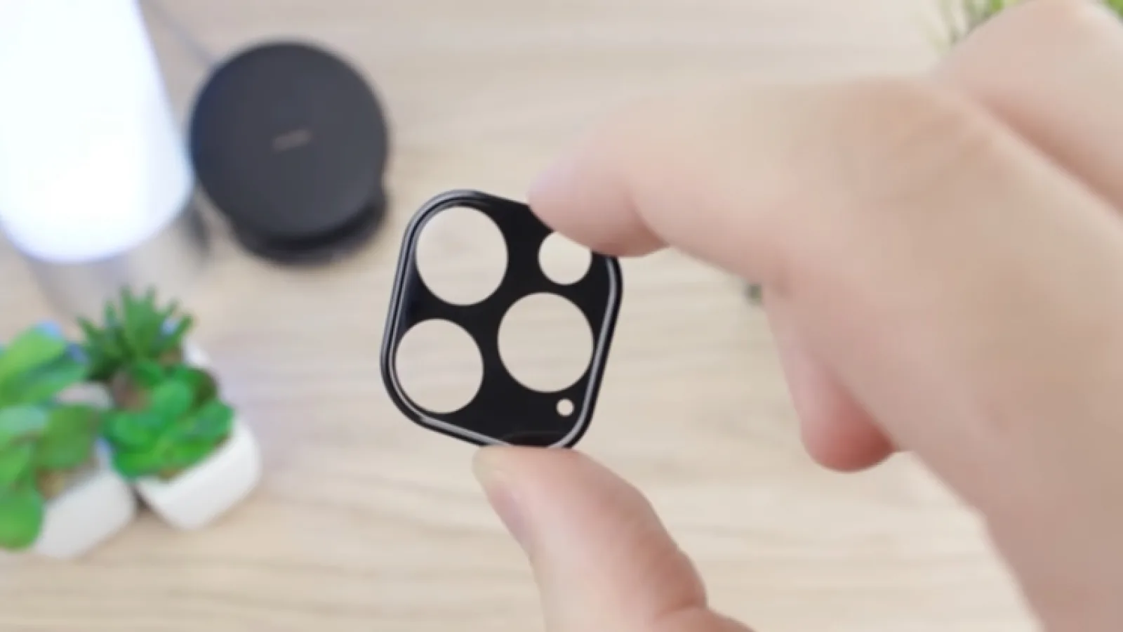 Formatul pătrat al camerei lui iPhone XI este confirmat de noi accesorii, protecţii, huse Olixar (video)