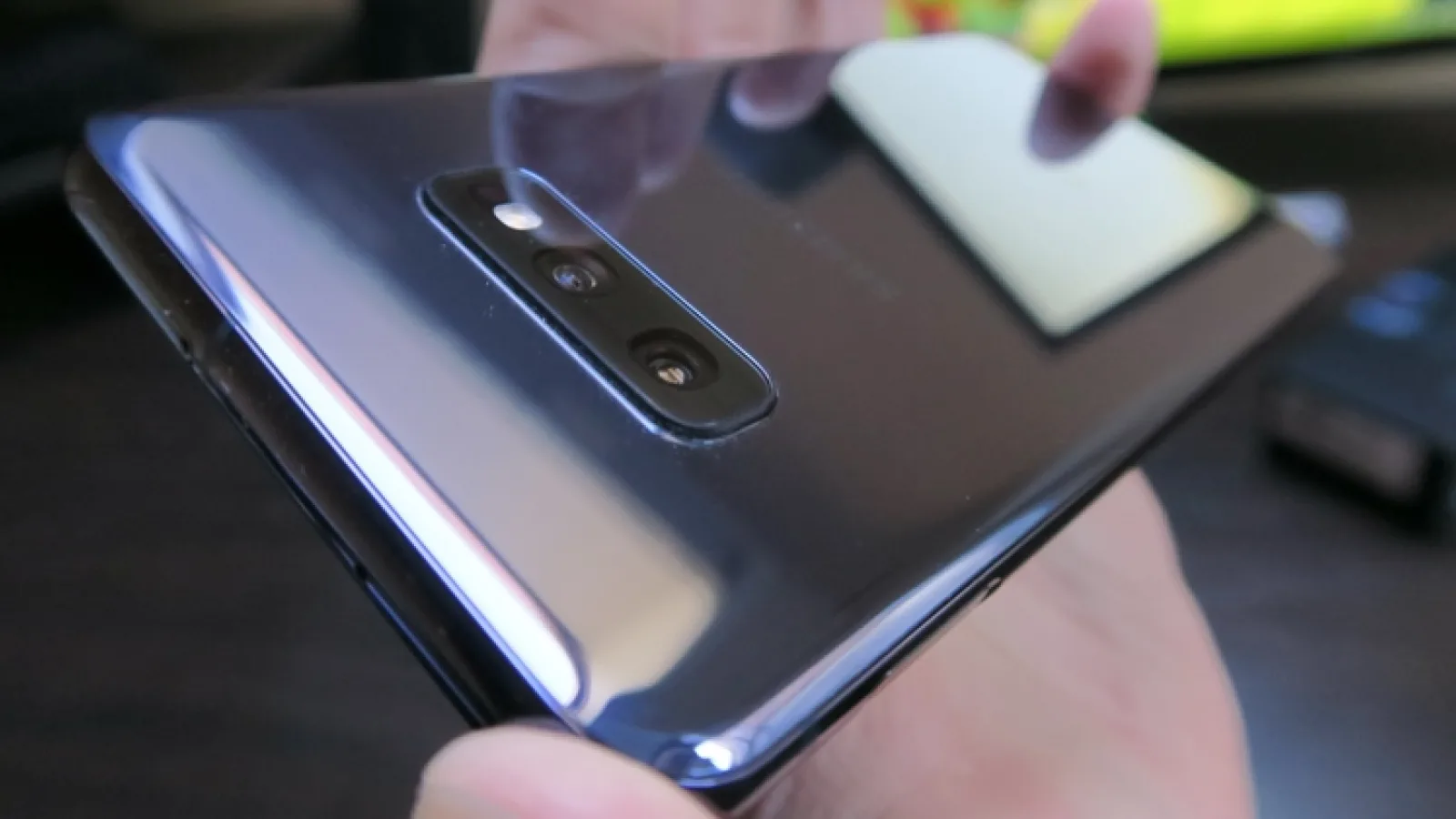 Mini Turul Magazinelor #87: Galaxy S10e sub 2400 lei şi Xiaomi Redmi 7 sub 500 lei + telefon CAT la reducere şi Kindle