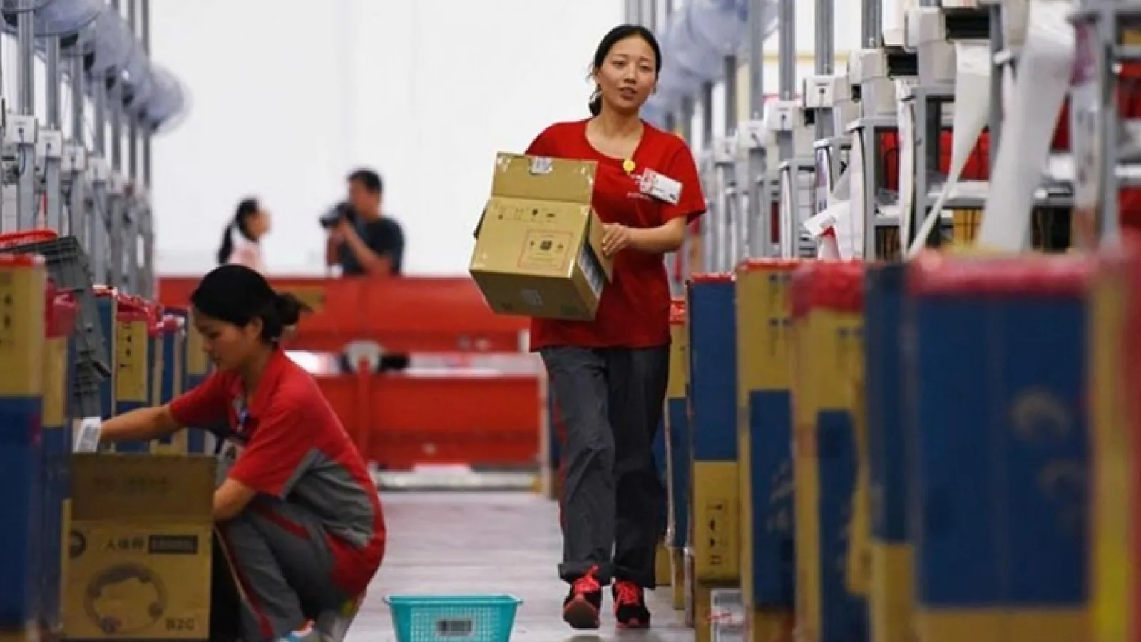 Pe măsură ce războiul comercial China-SUA se precipită, consumatorii chinezi cumpără din ce în ce mai multe produse ale brandurilor locale