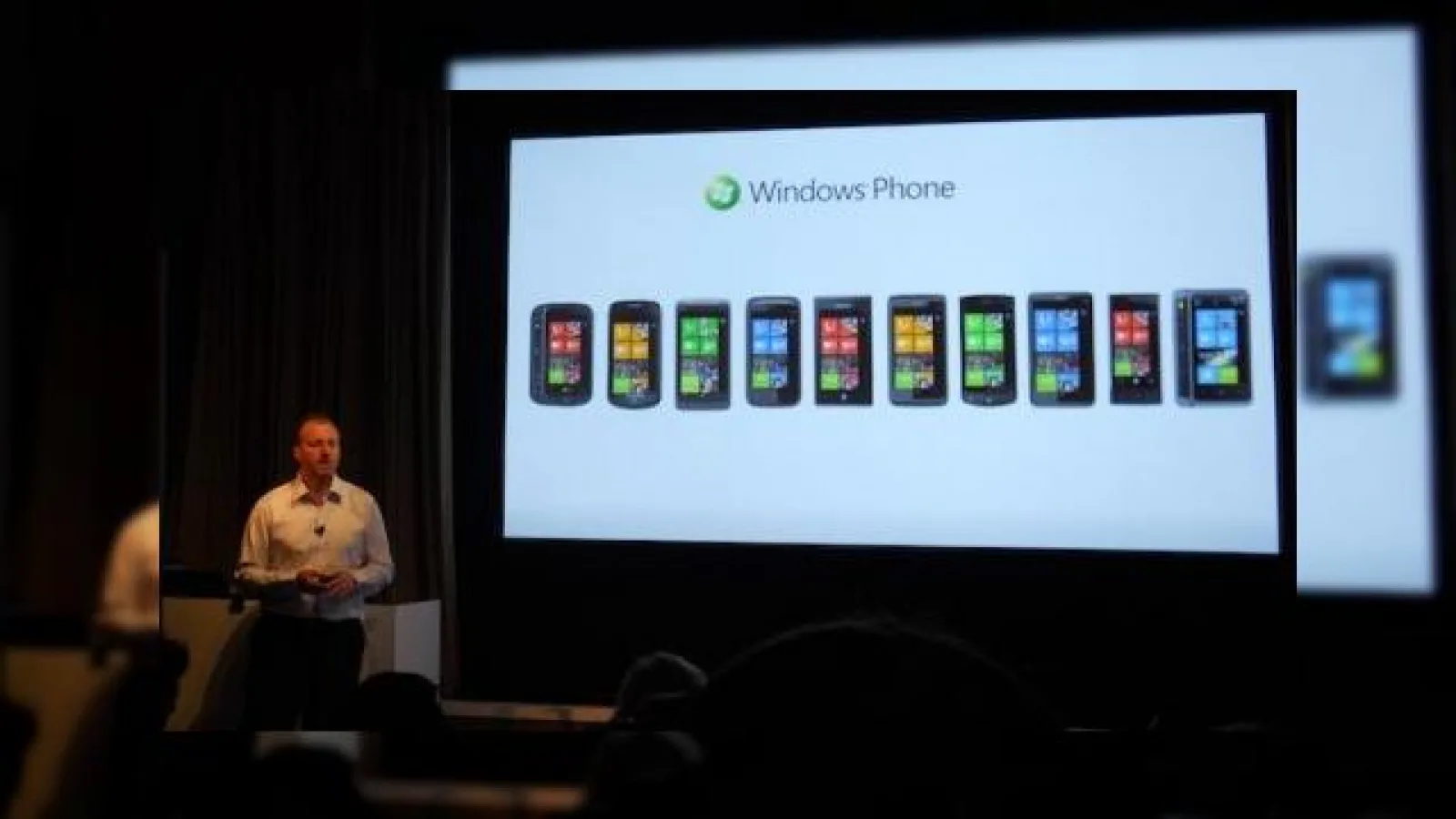Multifuncțional și multicultural - Windows Phone Mango va suporta 17 noi limbi și 20 de tipuri de tastaturi