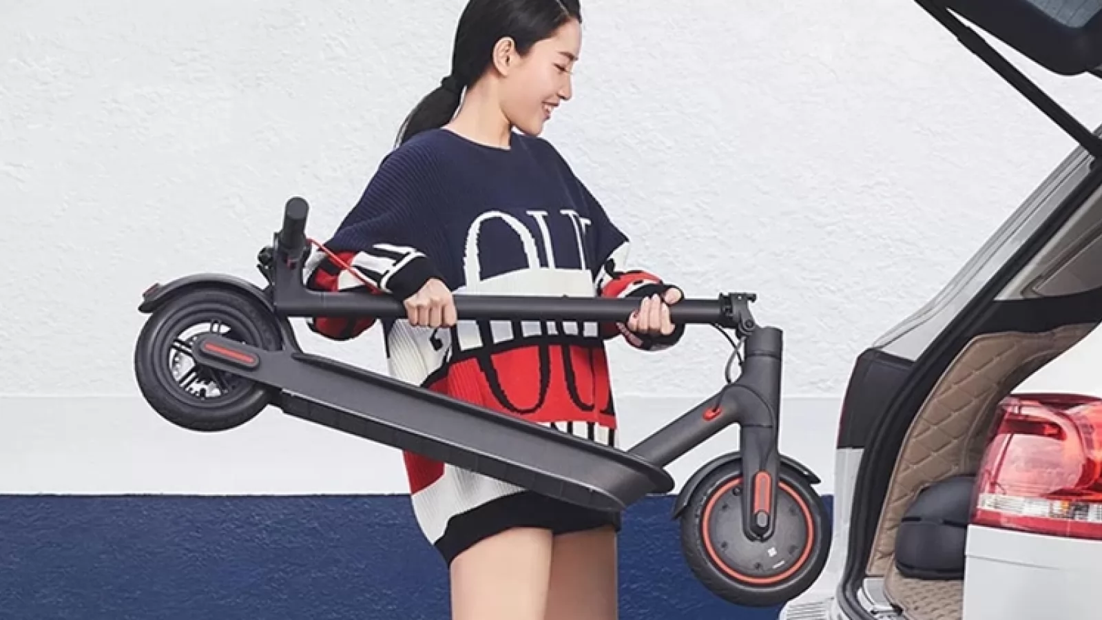 Trotineta electrică Xiaomi Mijia Scooter Pro bifează un discount pe TomTop; Are autonomie de 45 km și se livrează din depozitul european