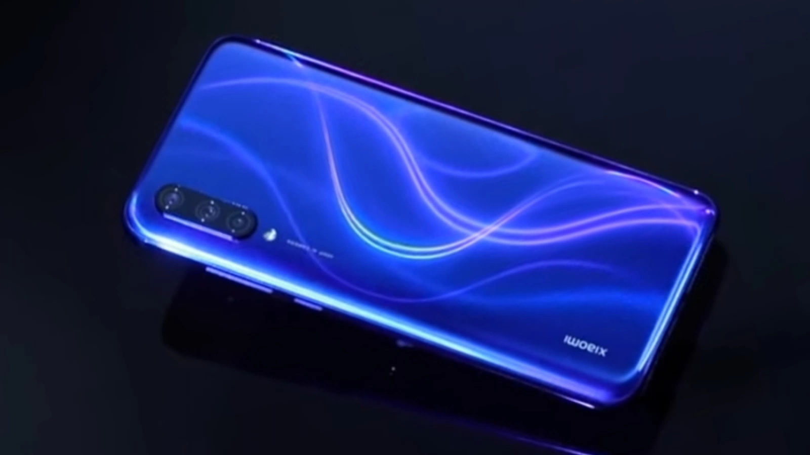 Xiaomi Mi CC 9 va sosi și într-o variantă pe albastru intitulată "Dark Blue"; Se lasă admirată într-un video teaser
