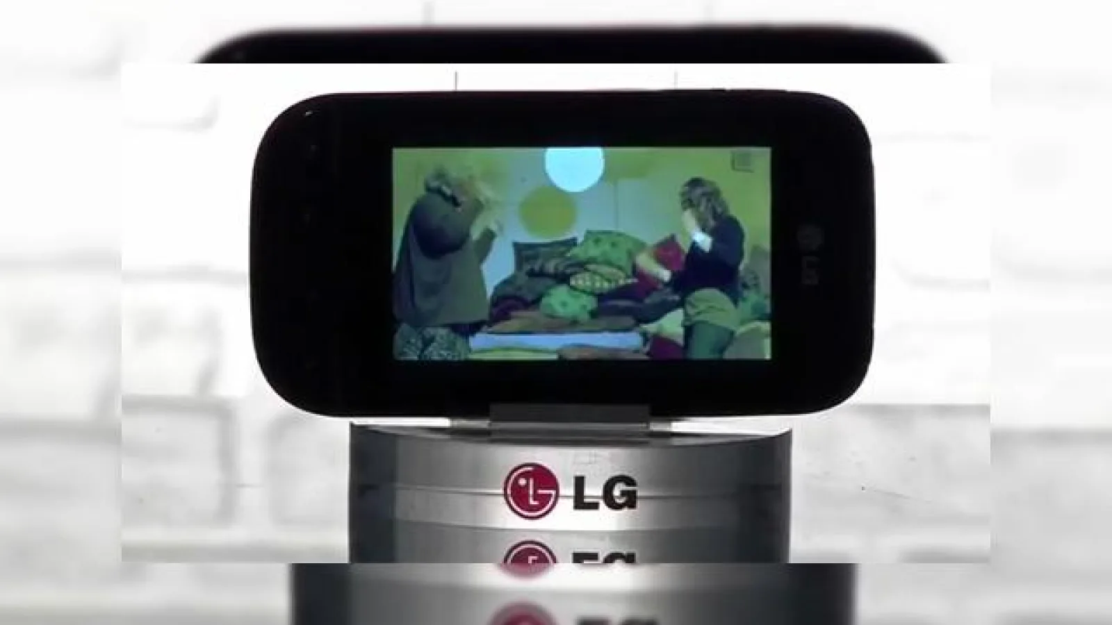LG Optimus Pro și Optimus Net anunțate oficial În Italia (Video)