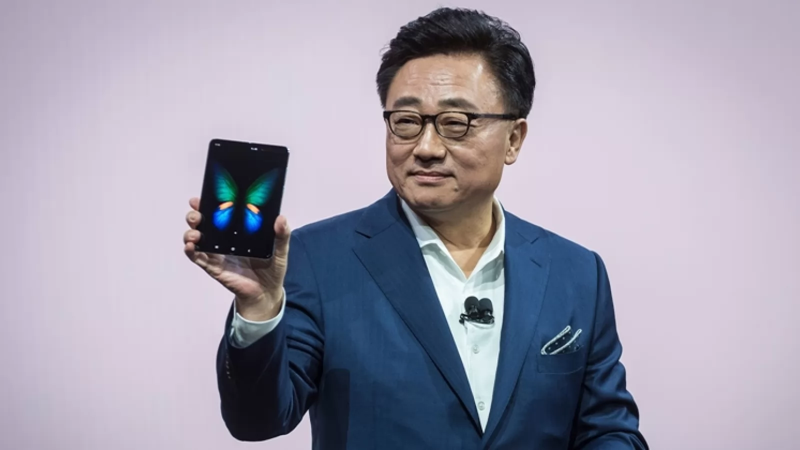 CEO-ul Samsung Mobile recunoaşte că a fost jenant să grăbească lansarea lui Galaxy Fold în stadiul nefinalizat în care se afla