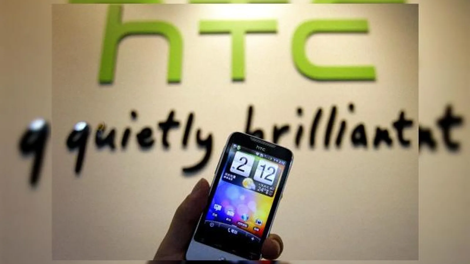 Apple conspiră să distrugă Android, calea de acces ideală fiind HTC