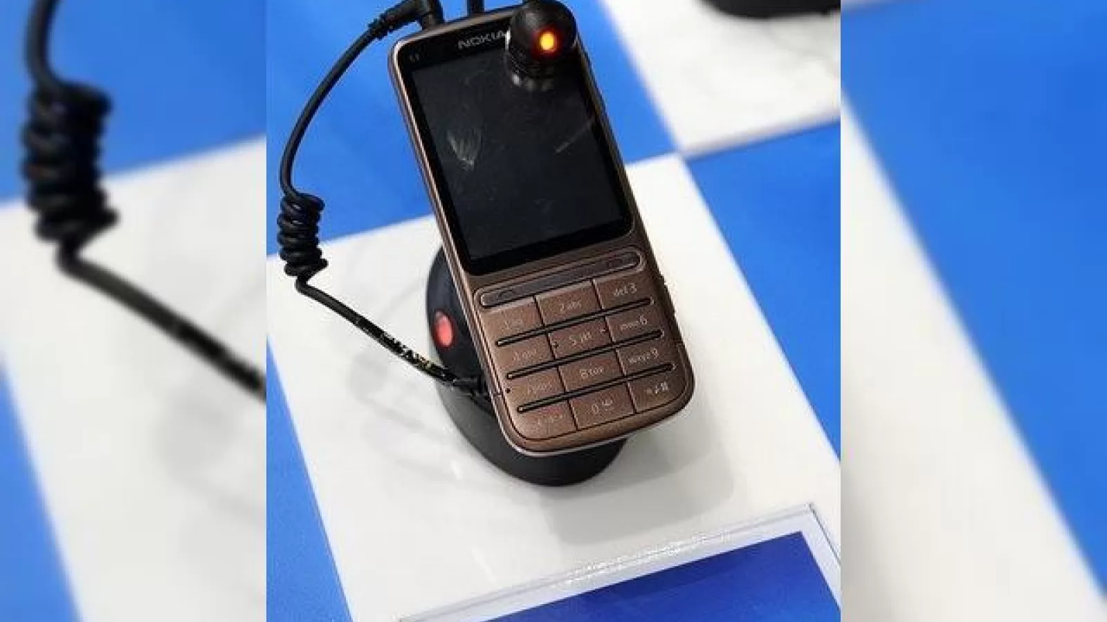 Telefon Nokia cu procesor de 1GHz! Iată primele imagini cu modelul C3-01.5, bazat pe platforma S40