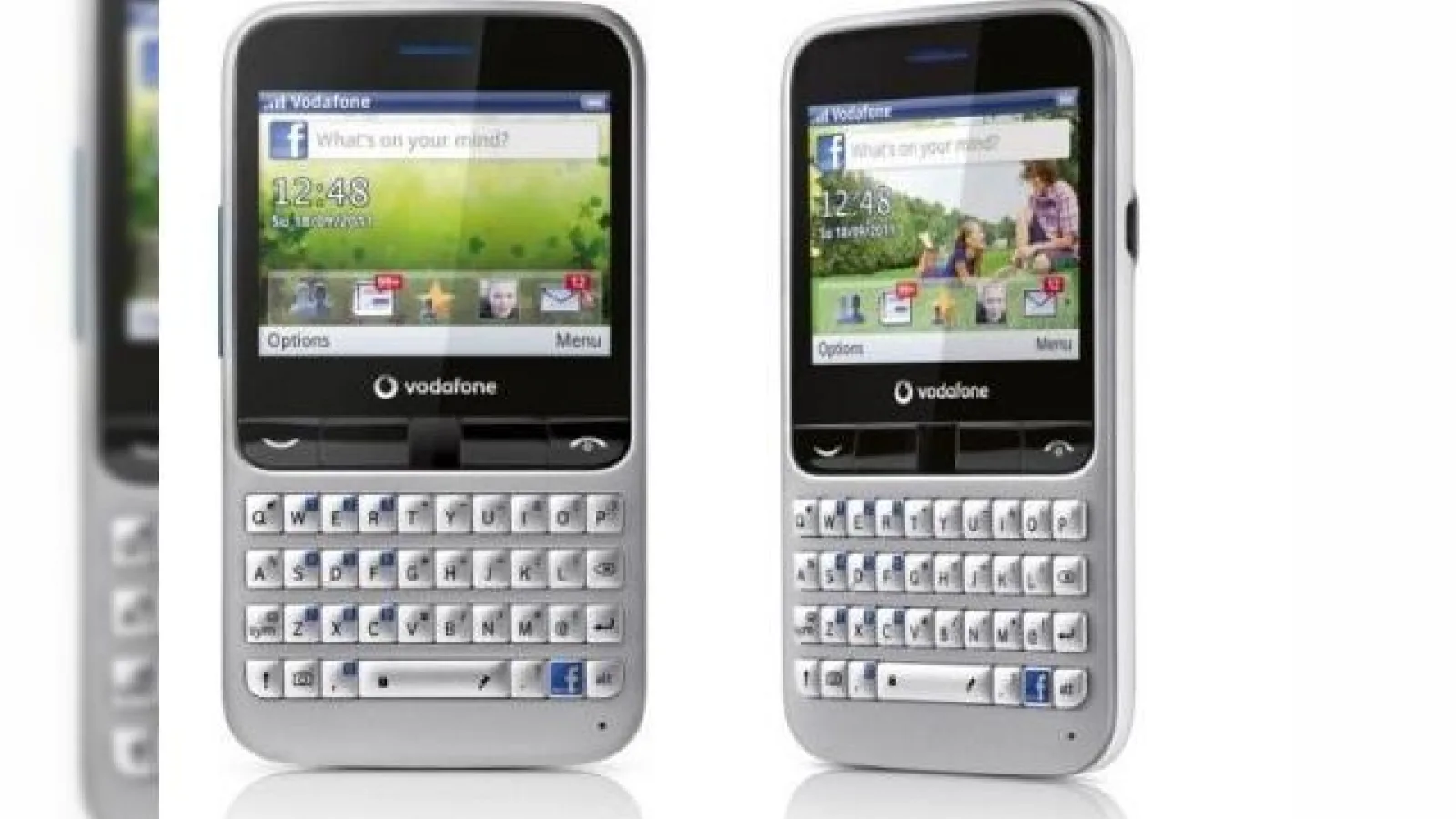 Ieftin și social: Vodafone Blue 555, un nou telefon Facebook!