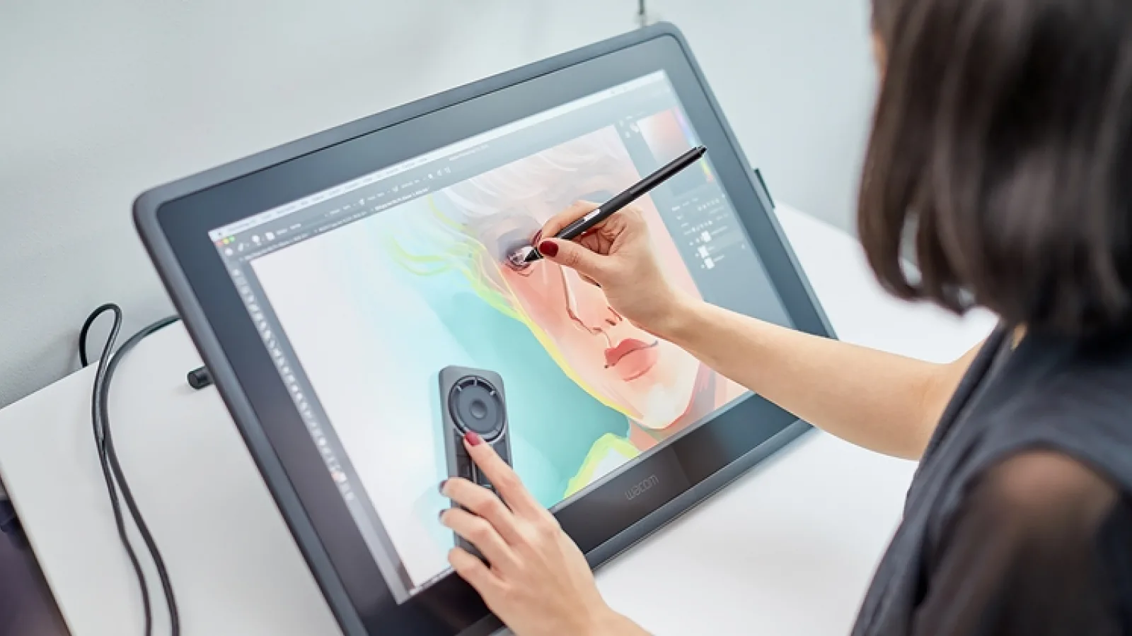 Wacom Cintiq 22 este o nouă tabletă grafică din zona entry-level, pentru pasionații de artă și design