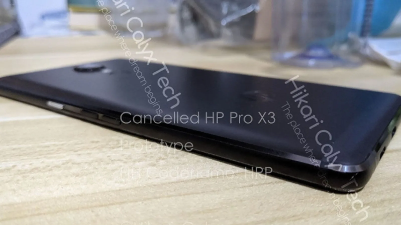 O fantomă din trecutul Windows Phone apare: HP Pro x3, telefon anulat cu veleităţi enterprise