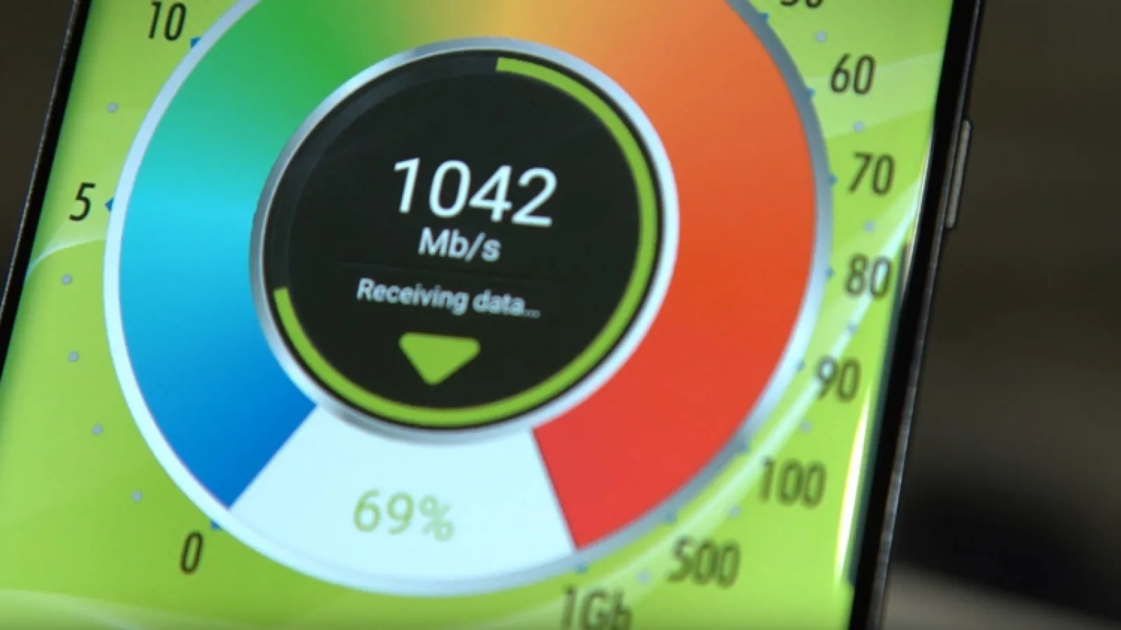 Speedtest Orange 5G; Iată la ce viteză de download s-a ajuns folosind un terminal Samsung Galaxy S10 5G