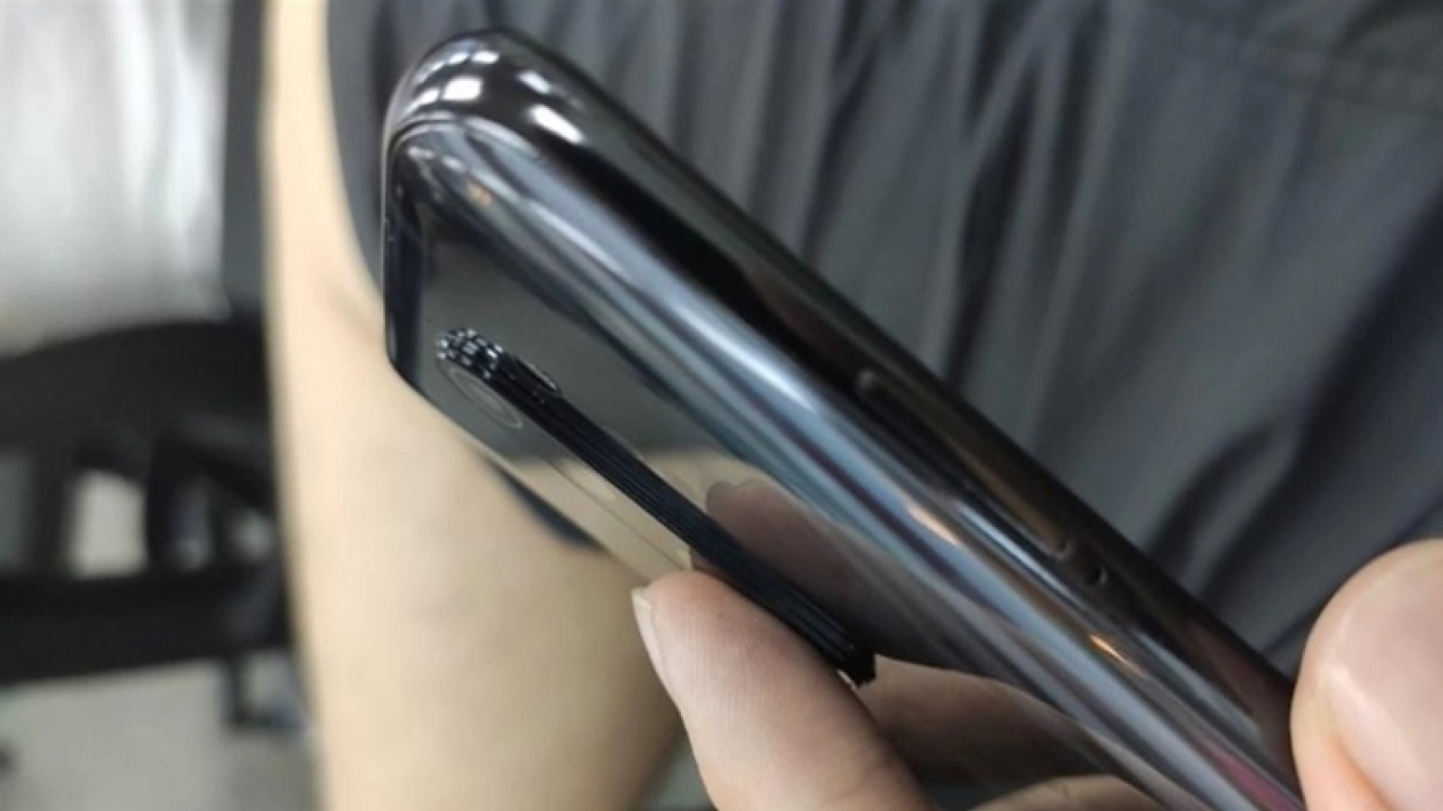 Xiaomi Redmi Note 8 este surprins în fotografii hands-on; Păstrează jack-ul audio și are cameră foto triplă