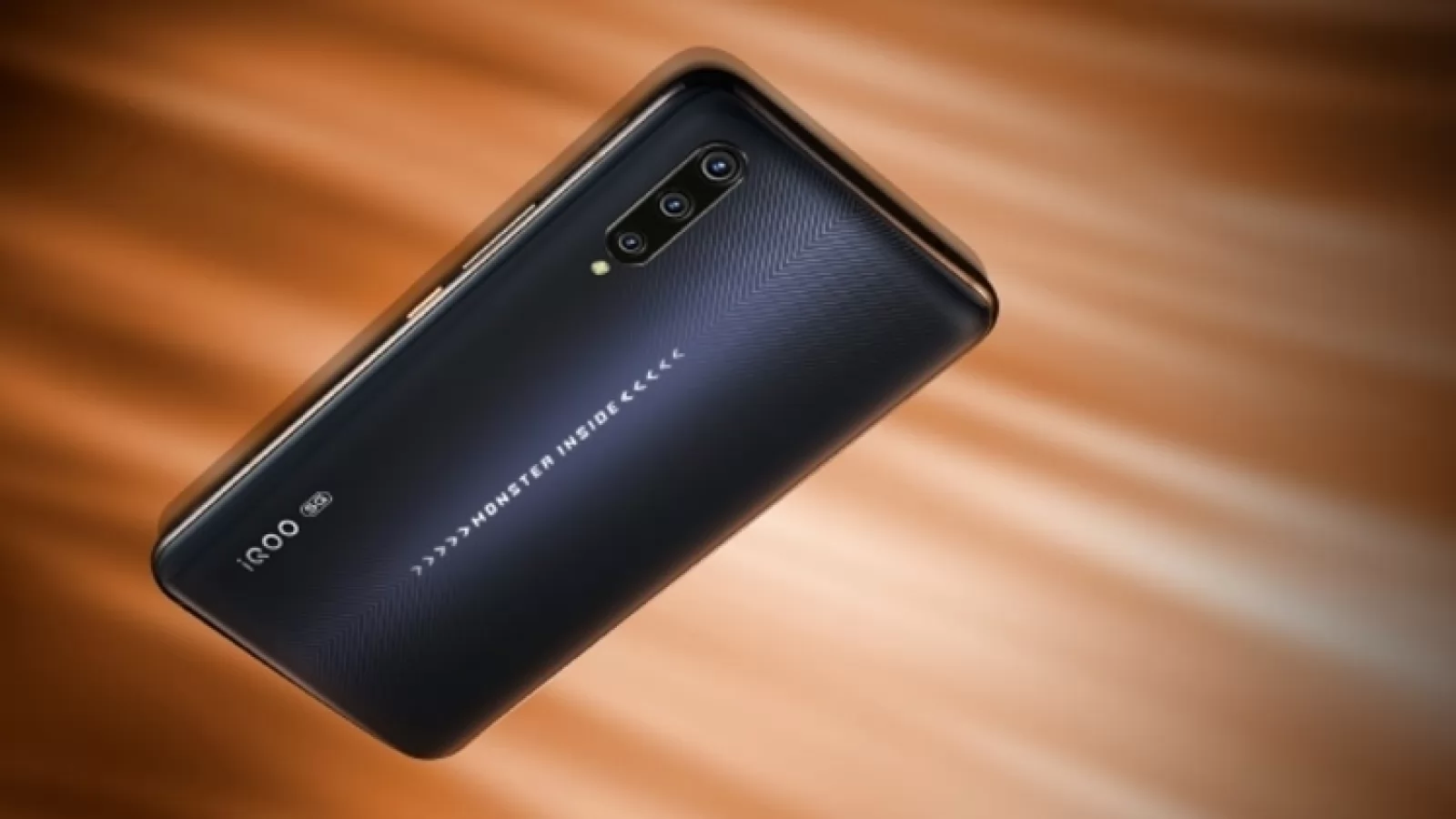 Vivo iQOO Pro atinge aproape jumătate de milion de puncte în AnTuTu!