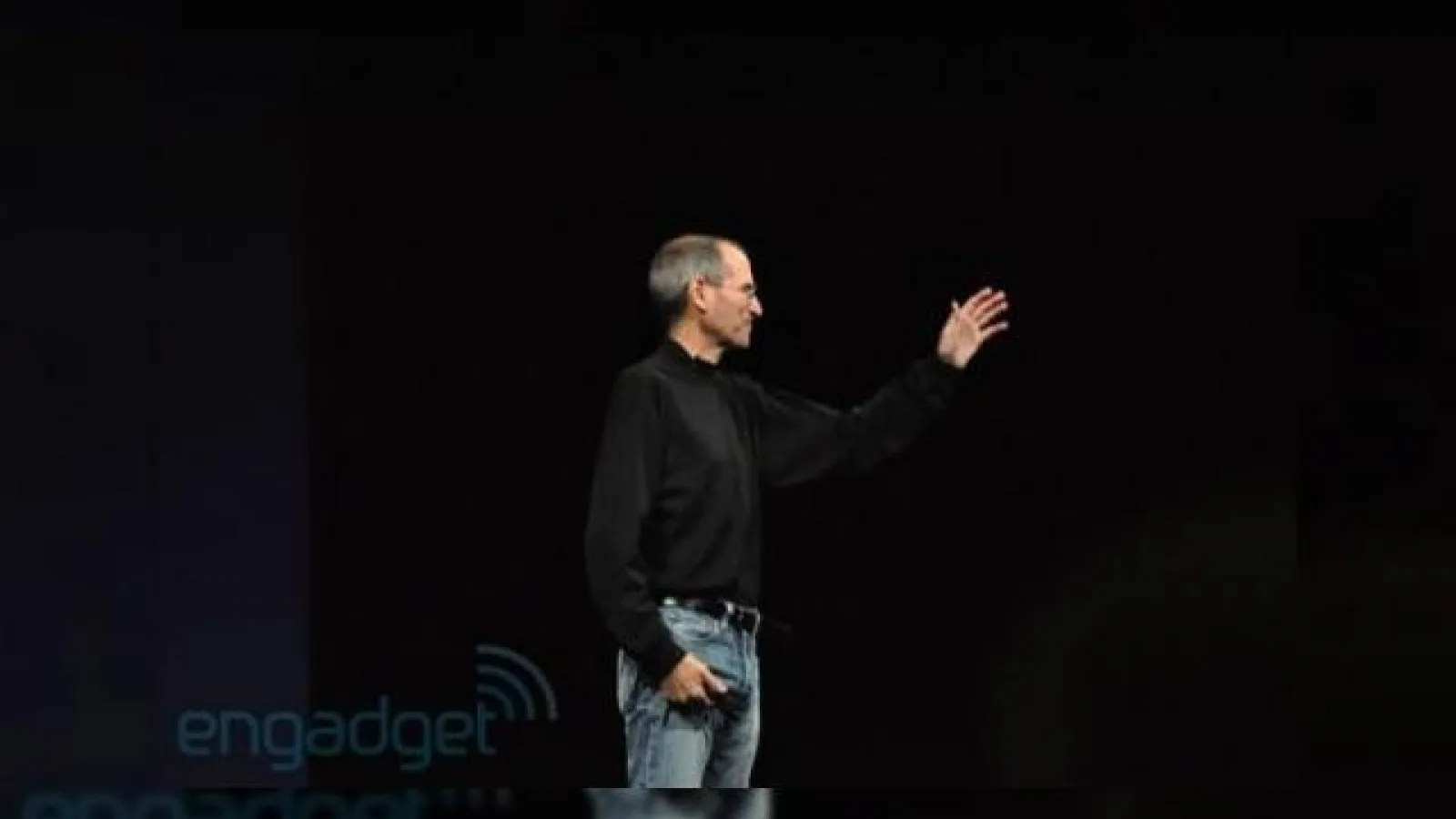 Steve Jobs demisionează din poziția de CEO Apple - sfârșitul unei ere?