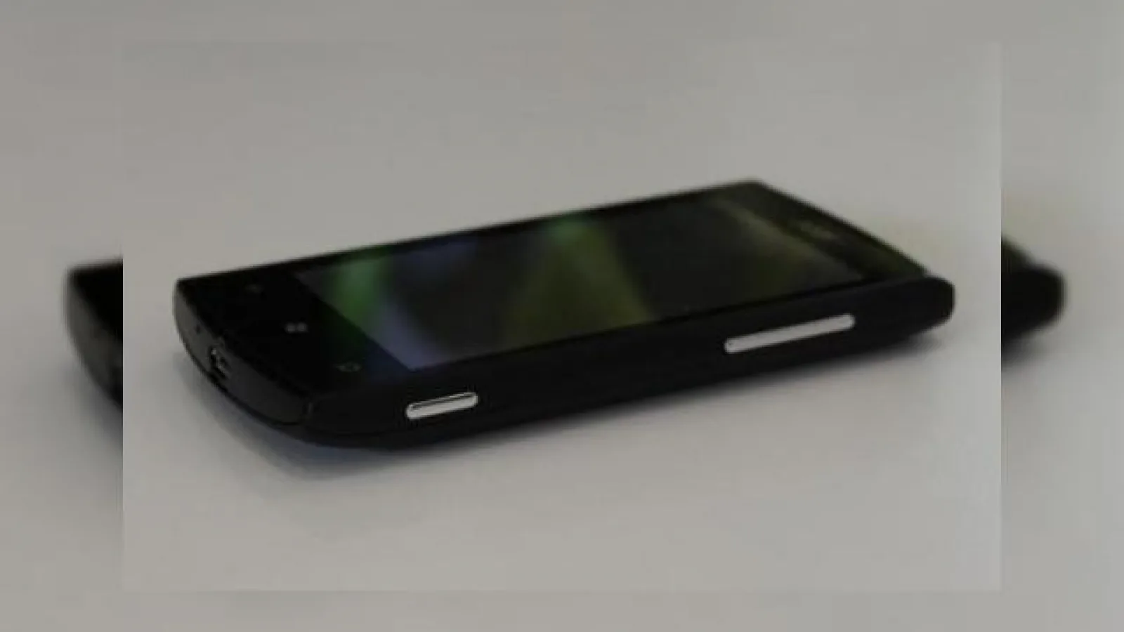IFA 2011: Acer W4, cel mai compact model Windows Phone de până acum