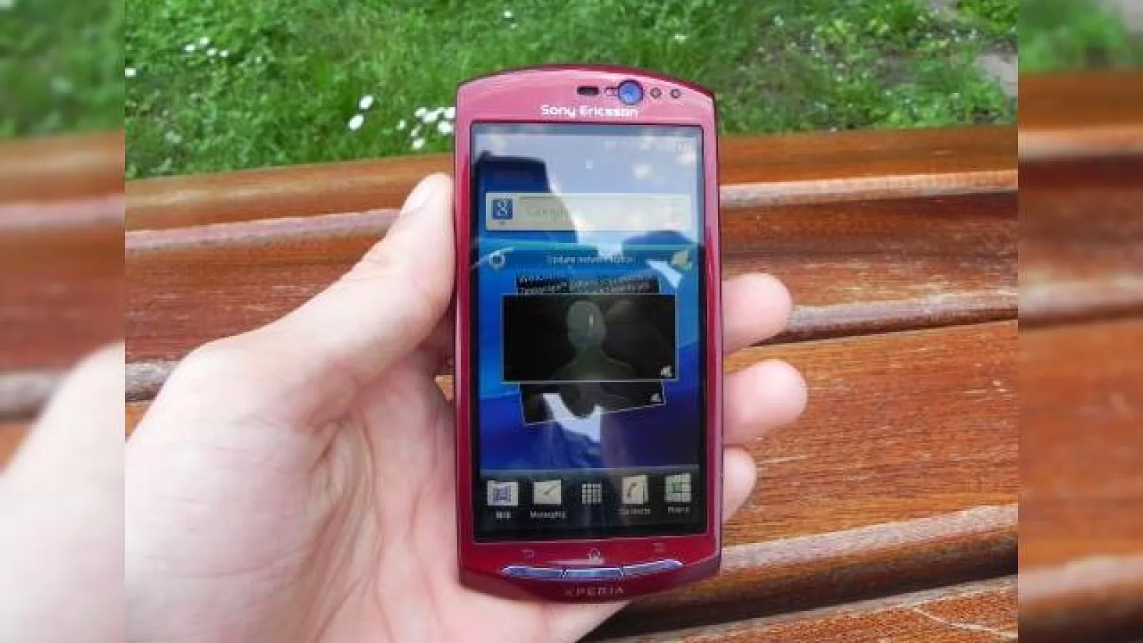 Sony Ericsson se joacă de-a update-ul la Ice Cream Sandwich pentru telefoanele din seria Xperia