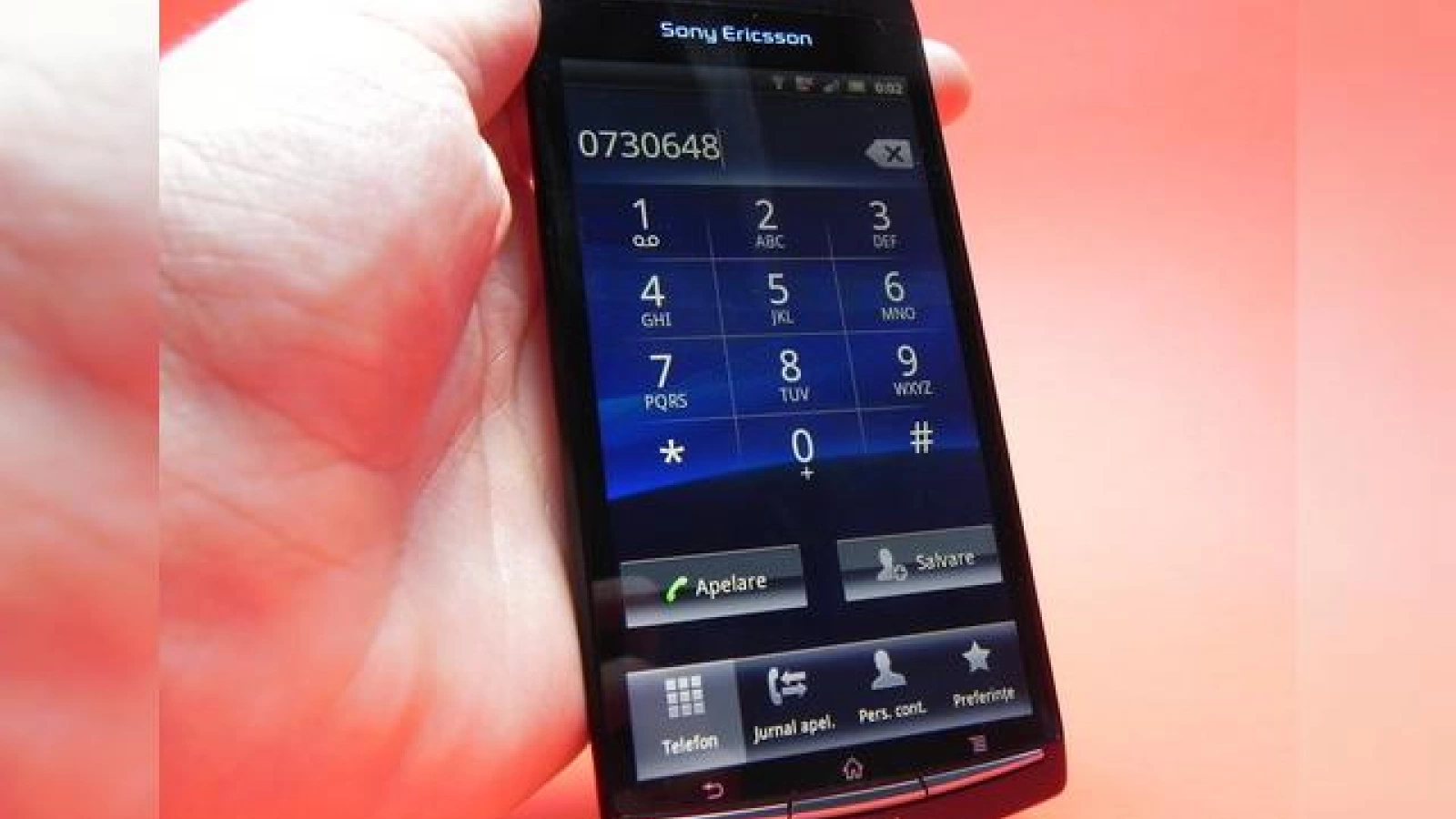 Review Sony Ericsson Xperia Arc - subțire, curbat și dotat cu o cameră fantastică (Video)