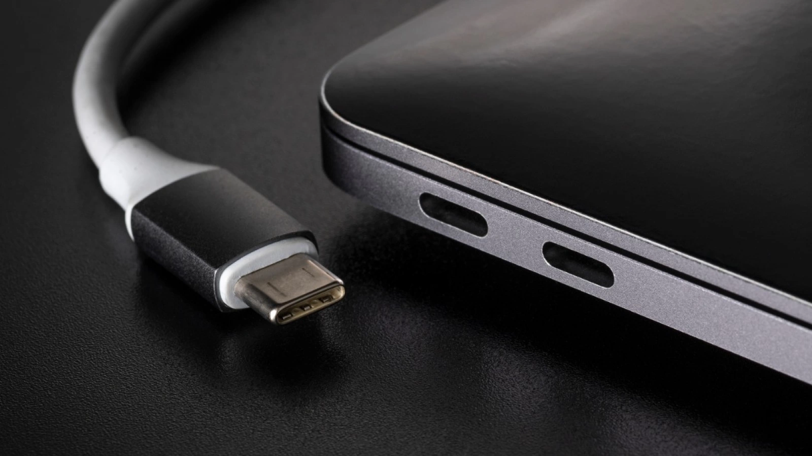 USB 4 devine oficial, standardul viitorului aduce viteze Ethernet şi încărcare la 100W