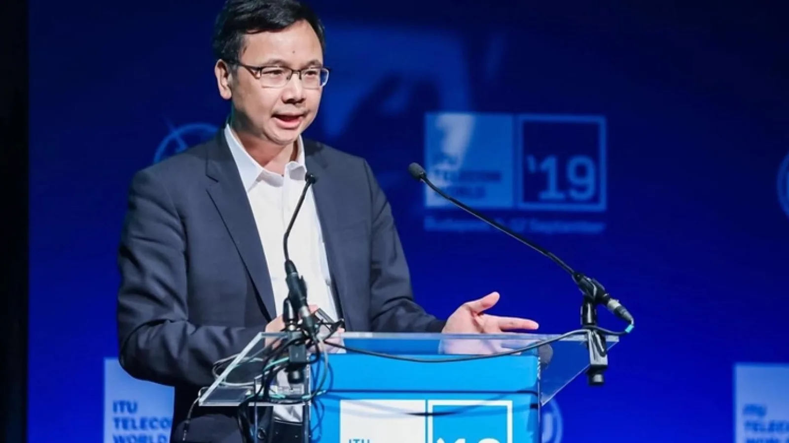 Huawei publică o lucrare în care vorbește despre 5G și aplicațiile asociate ce vor ajuta la conectarea unui viitor inteligent
