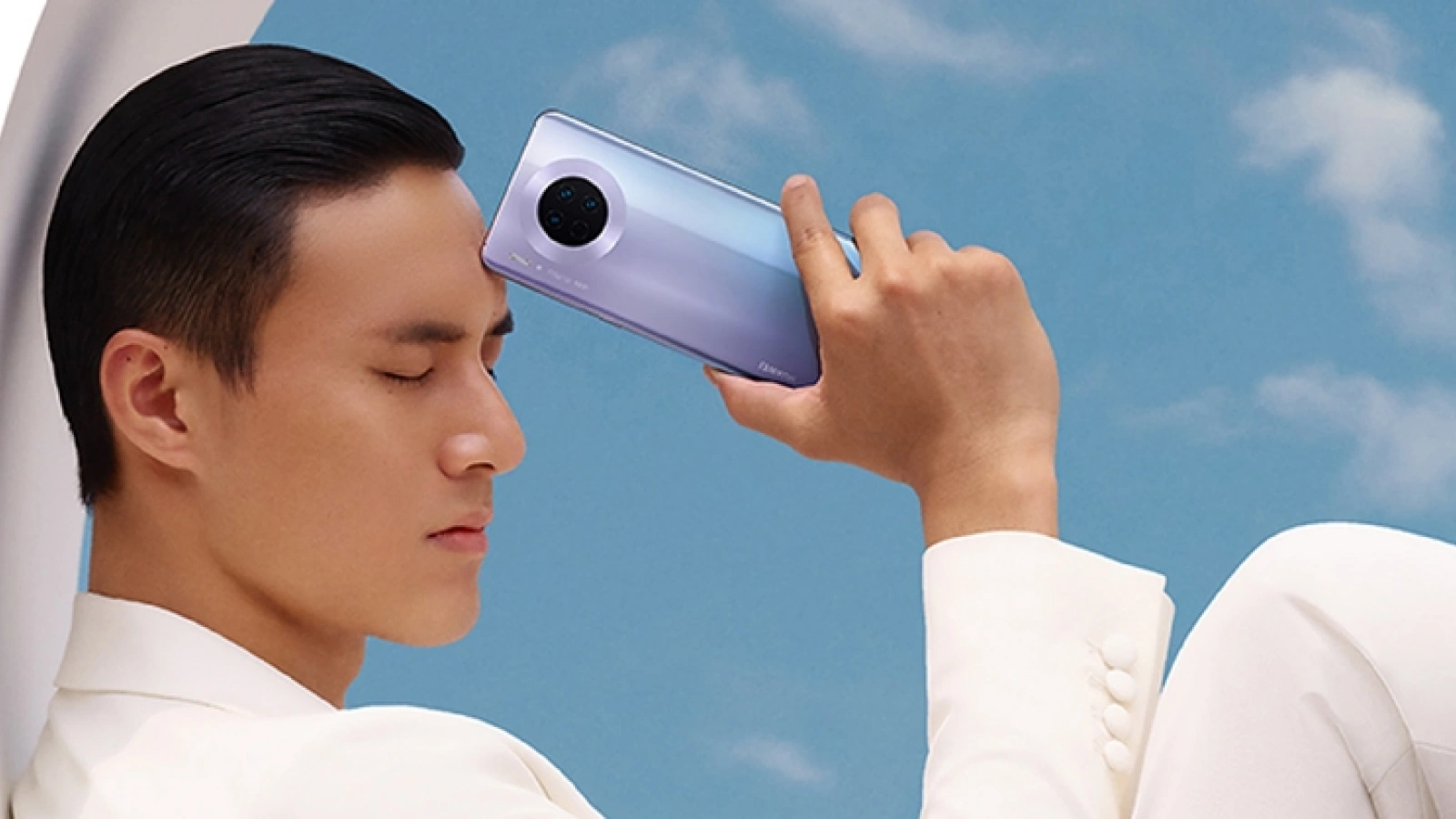 Huawei Mate 30 este aici și are cameră foto circulară, variante cu