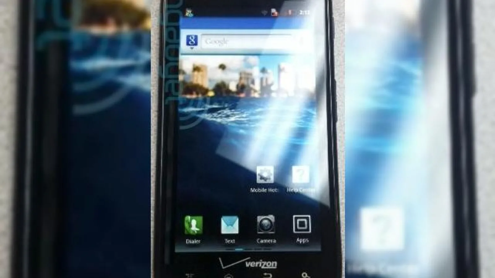 Imagini cu noul Motorola RAZR (Spyder) și tableta Moto Xoom 2 disponibile aici!
