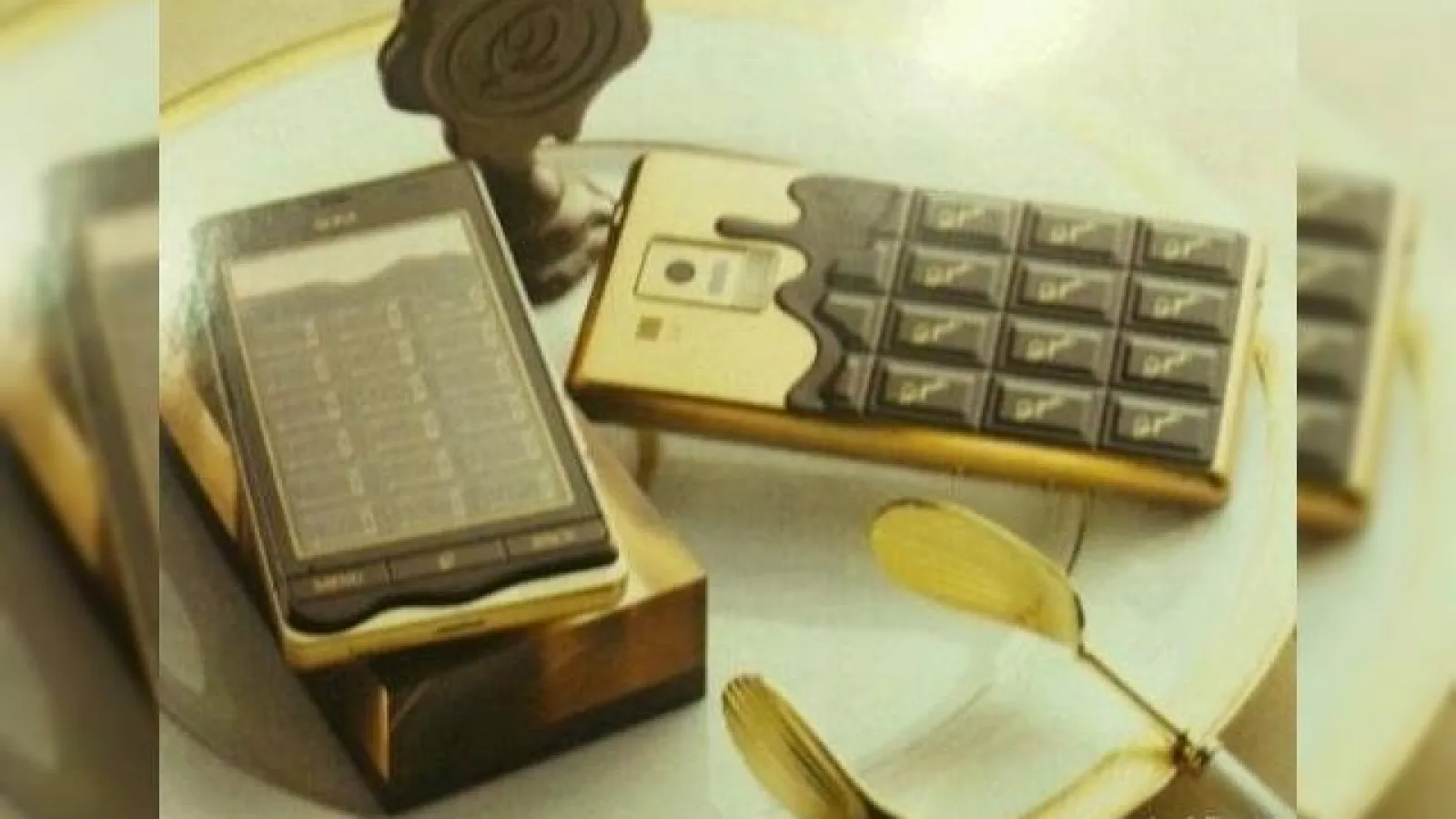Cioco-telefonul Sharp Q-Pod este un Android dulce, dincolo de Gingerbread și specificațiile moderne