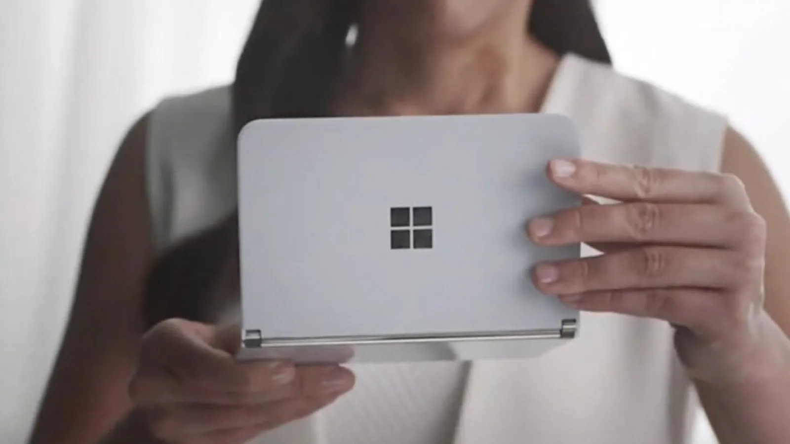 Surface Phone e real! Microsoft Surface Duo este un telefon cu două ecrane şi cu Android la bord