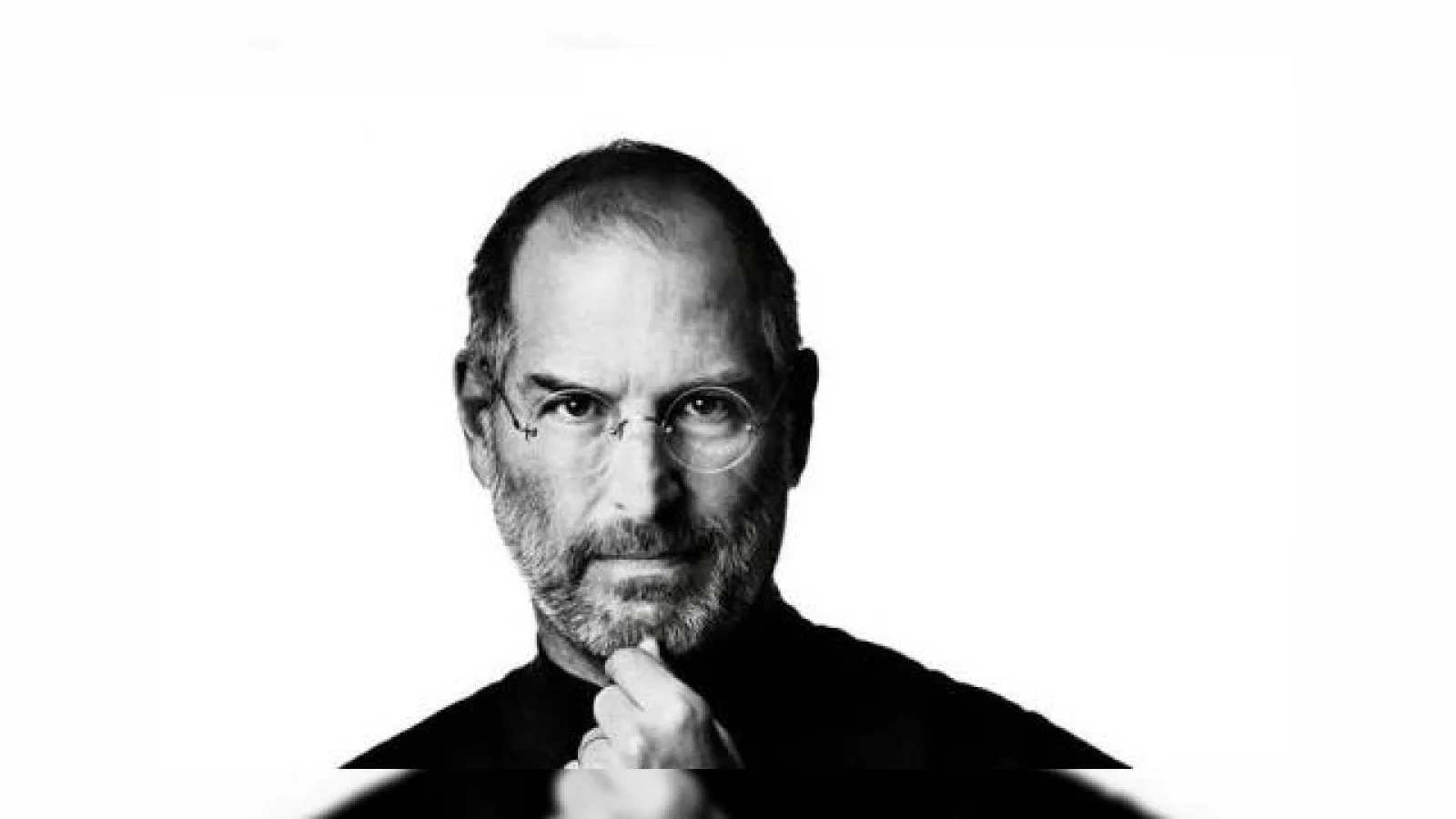 Steve Jobs lucra la un televizor Apple, conform biografiei sale oficiale