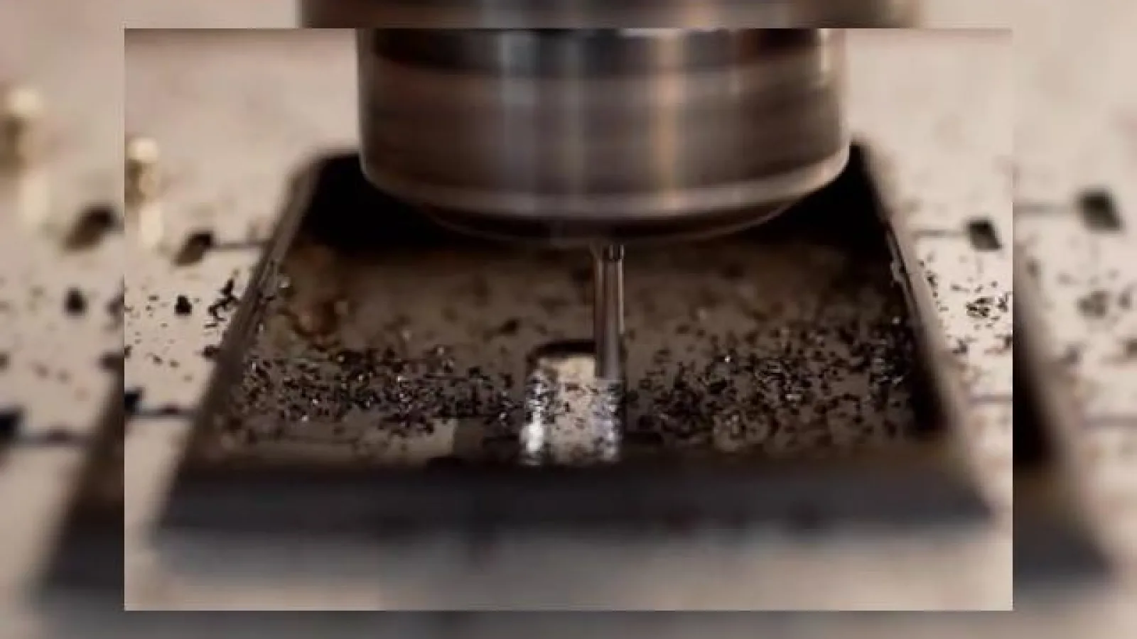 Cum se fabrică un Nokia N9 - tehnologie luată la microscop (Video)