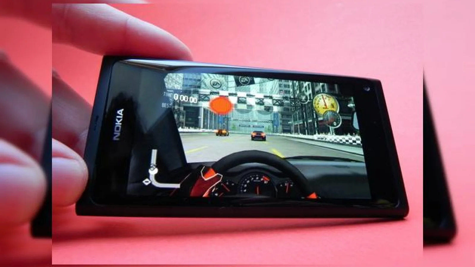 Nokia N9 - cât costă În oferta unui magazin online?