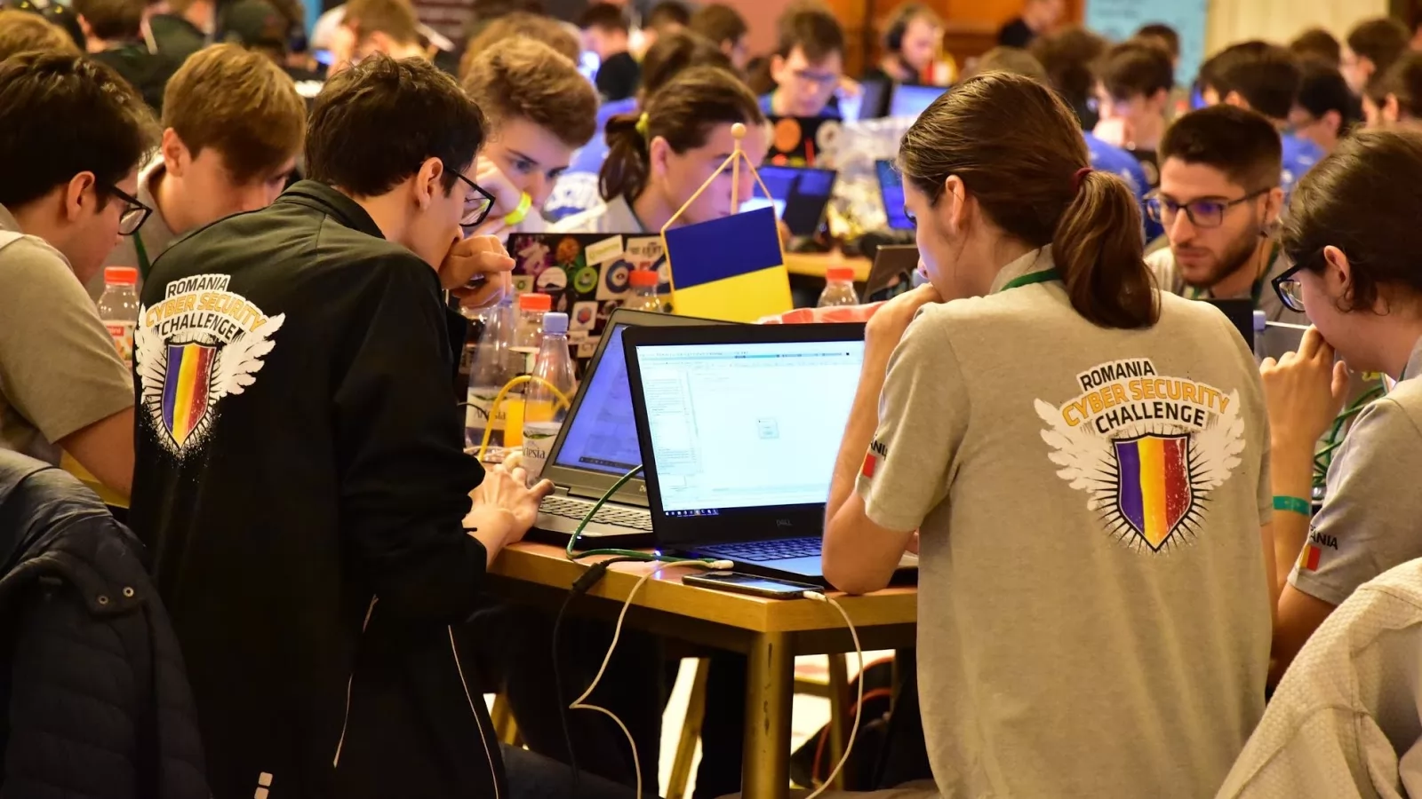 România obţine locul 1 la Campionatul European de Securitate Cibernetică 2019, cu un lot format din 10 tineri