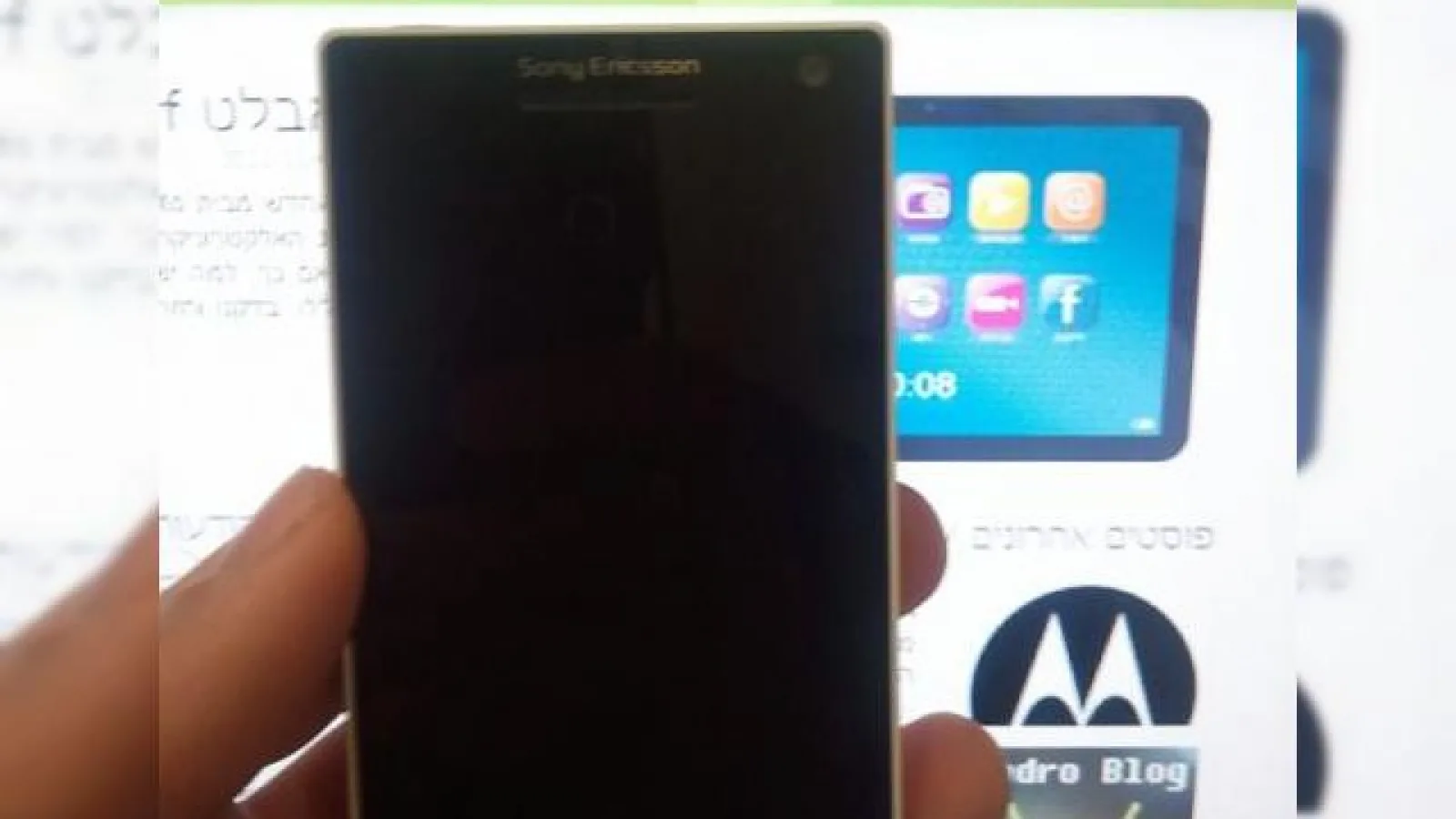 Sony Ericsson Nozomi, telefon cu ecran HD și procesor dual core Își face apariția Într-o serie de imagini