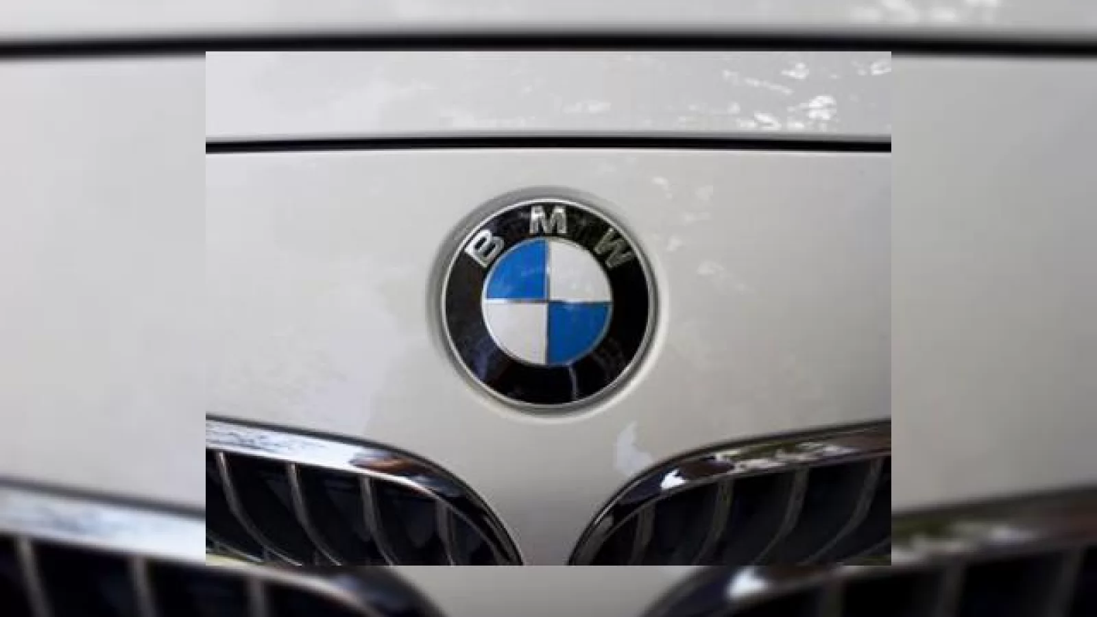 BMW vrea un Siri propriu - Întâi vorbim cu telefonul, acum cu mașina!?