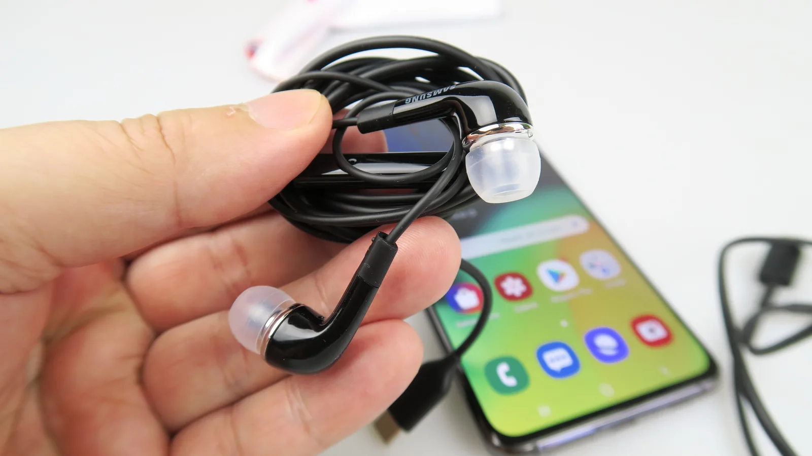 Samsung Galaxy A80: Multimedia cu acustică în grafic pentru seria Galaxy A din 2019