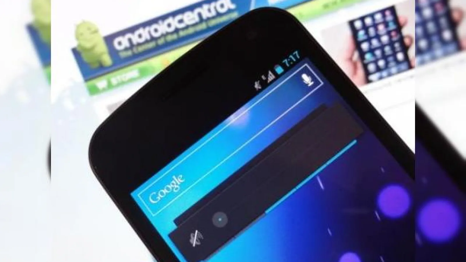 Samsung Galaxy Nexus are probleme cu volumul! Telefonul trece pe mut automat când umblați la setările EDGE (Video)