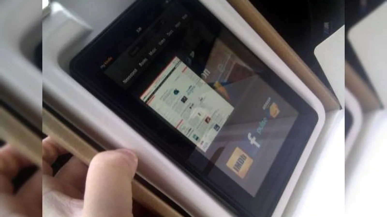 Tableta Amazon Kindle Fire În teste la Mobilissimo.ro! Galeriei foto În premieră!
