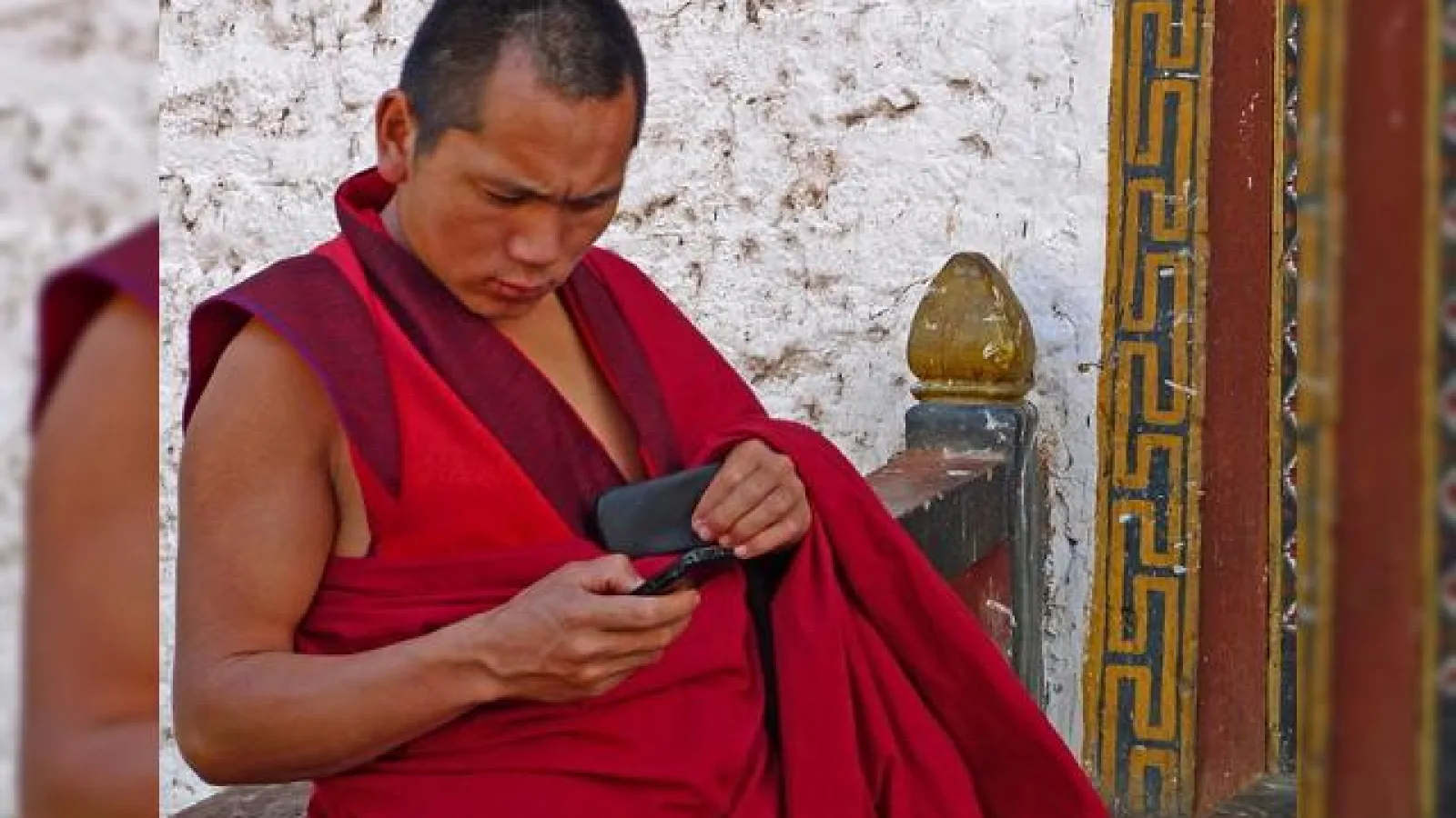 știați că: iată de ce SMS-urile au limită de 160 de caractere si tweeturile de 140!