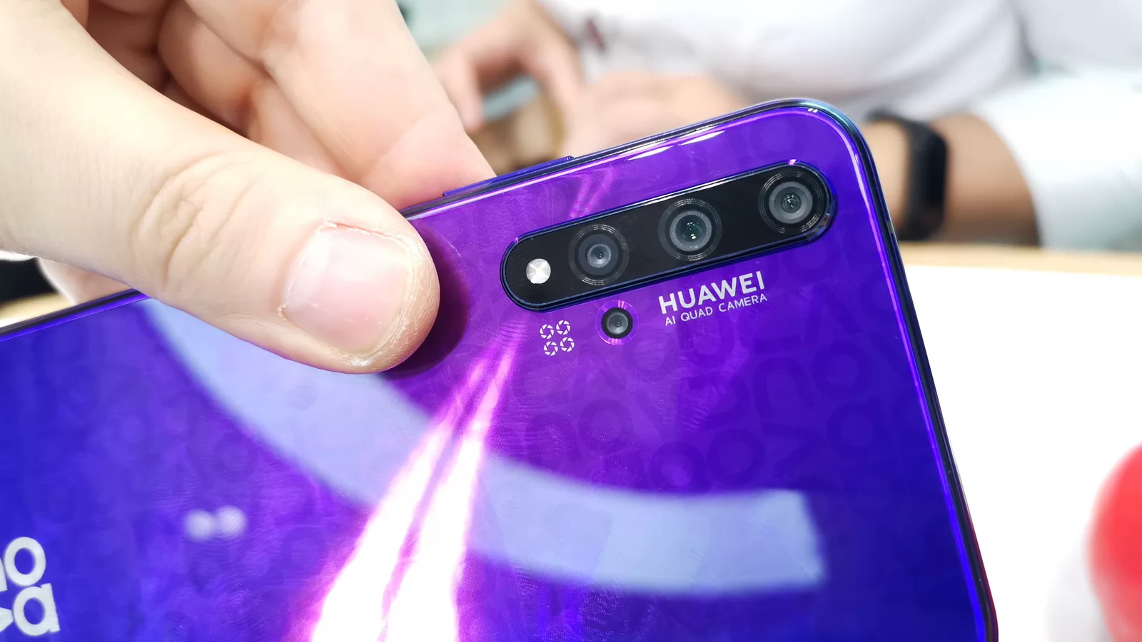 Huawei Nova 5T lansat oficial în România, alături de Watch GT 2 şi FreeBuds 3 într-un eveniment cu tema moto VR