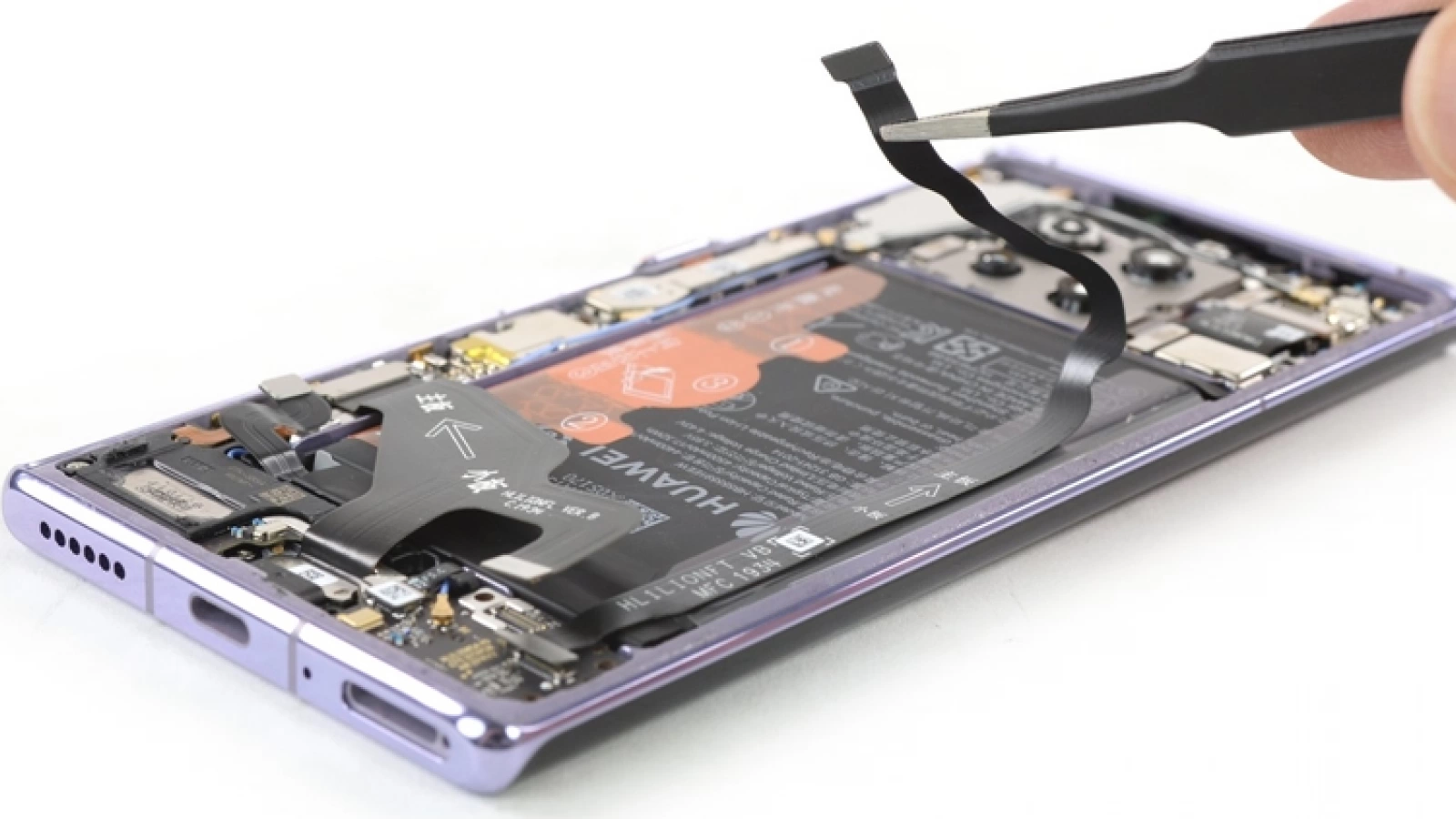 Huawei Mate 30 Pro ia nota 5 pentru uşurinţă de reparare de la iFixit şi e un scor mare; Iată disecţia sa