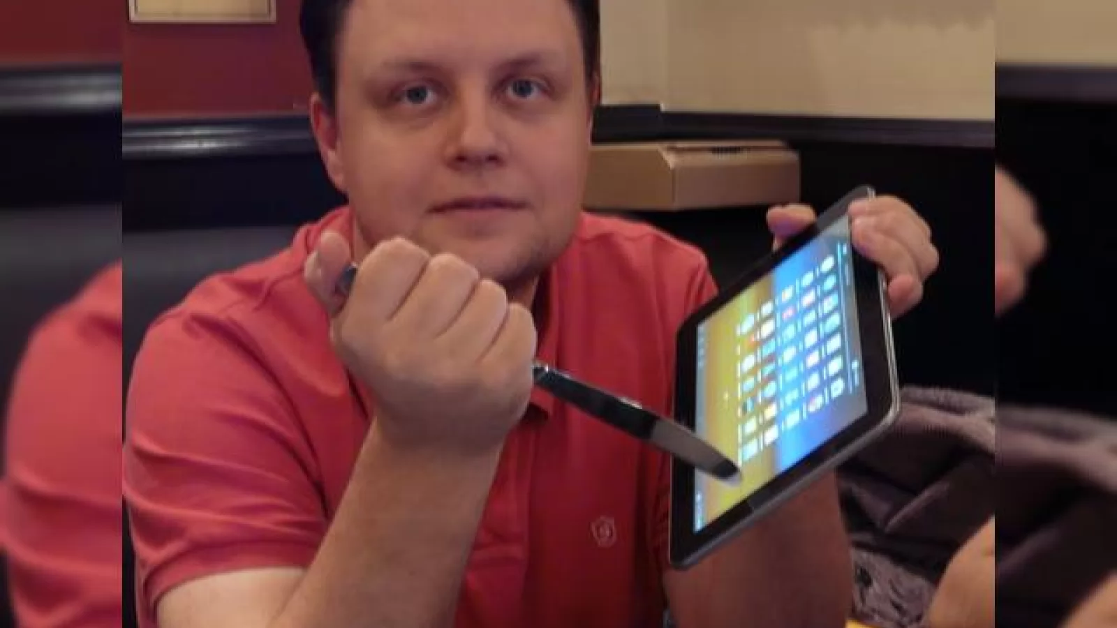 iMeetupbucuresti la ediția a doua: discuții despre iGadgets, cadouri și păreri despre viitorul Nokia cu Windows Phone (Video)